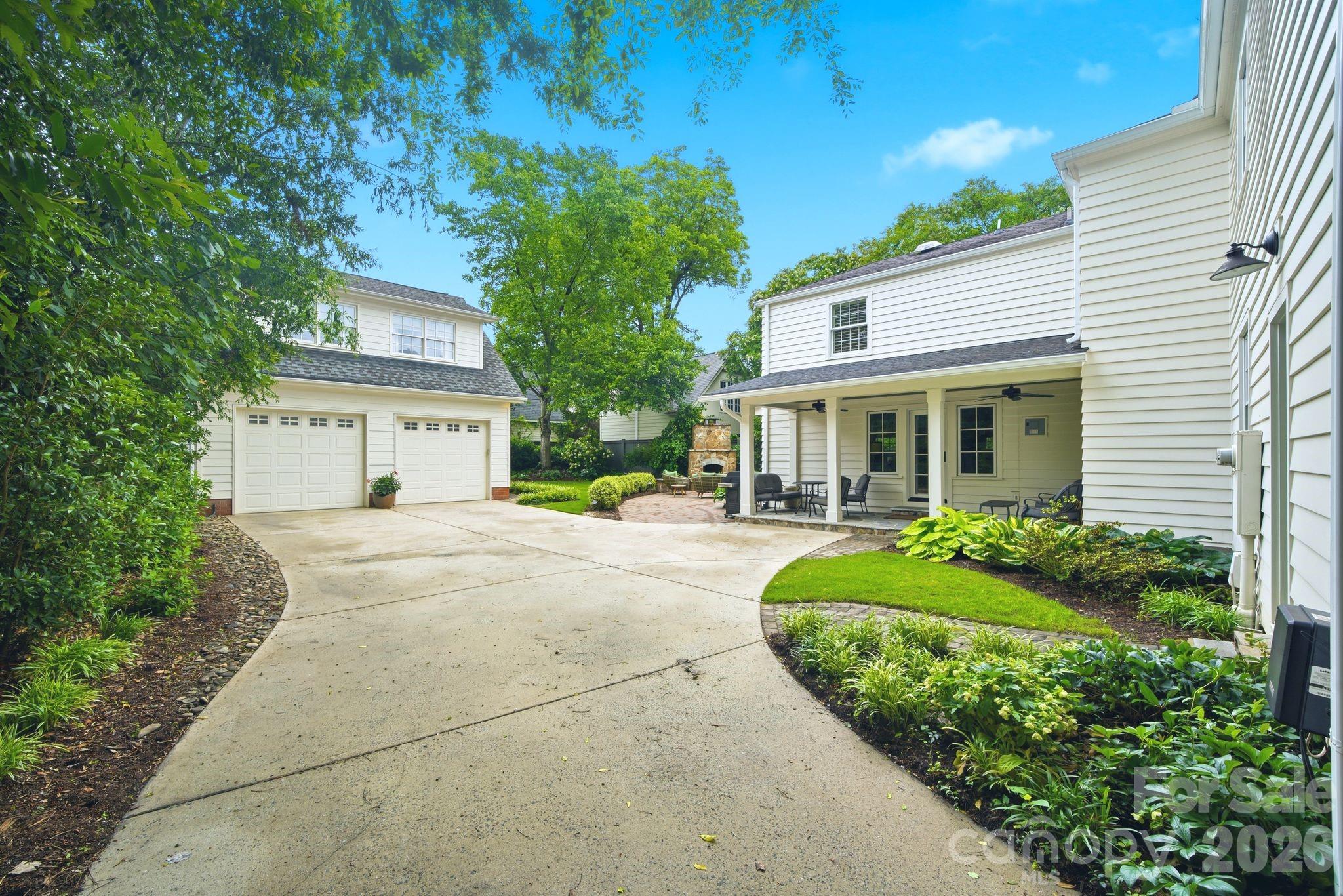1951 Sterling Road — Charlotte