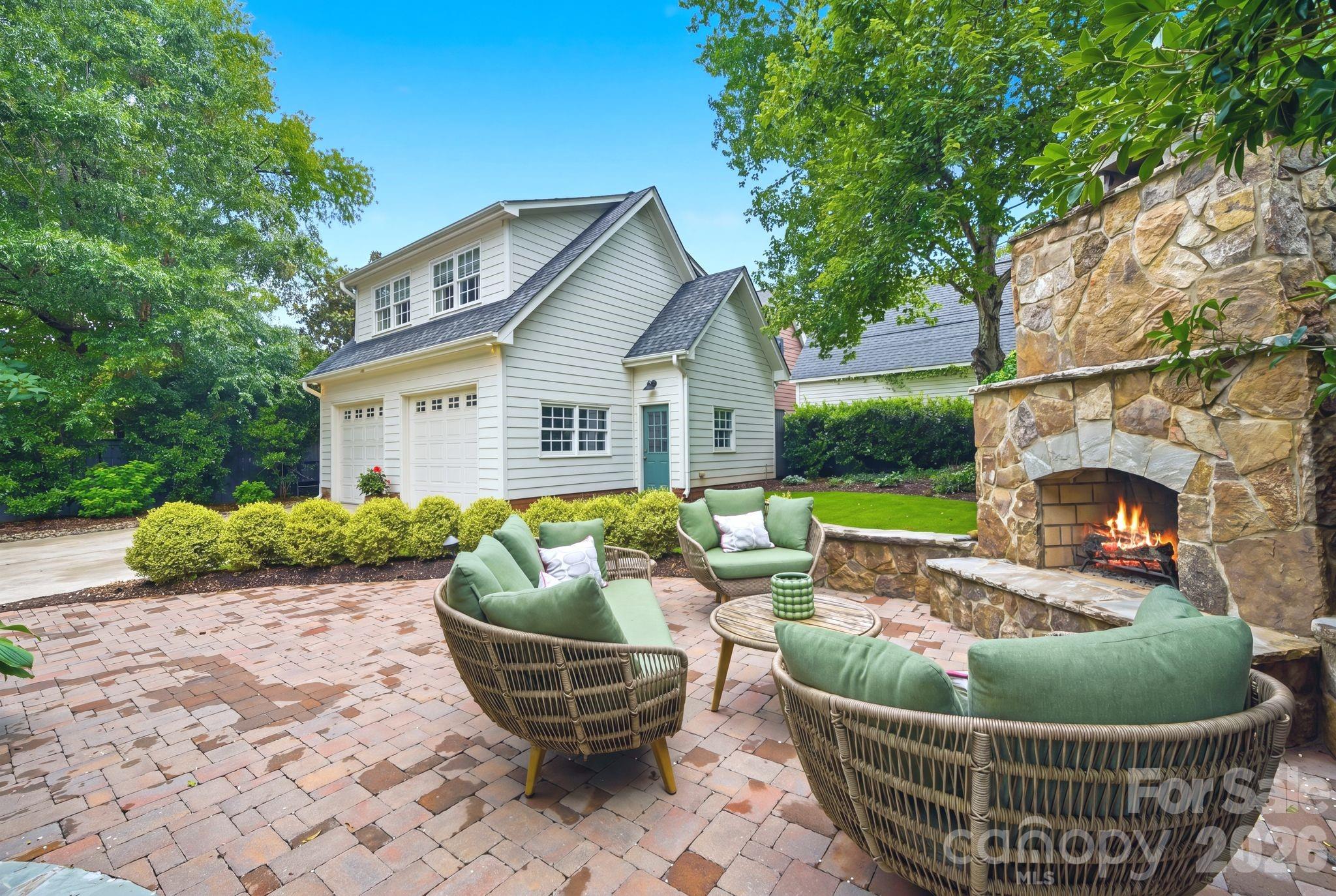 1951 Sterling Road — Charlotte