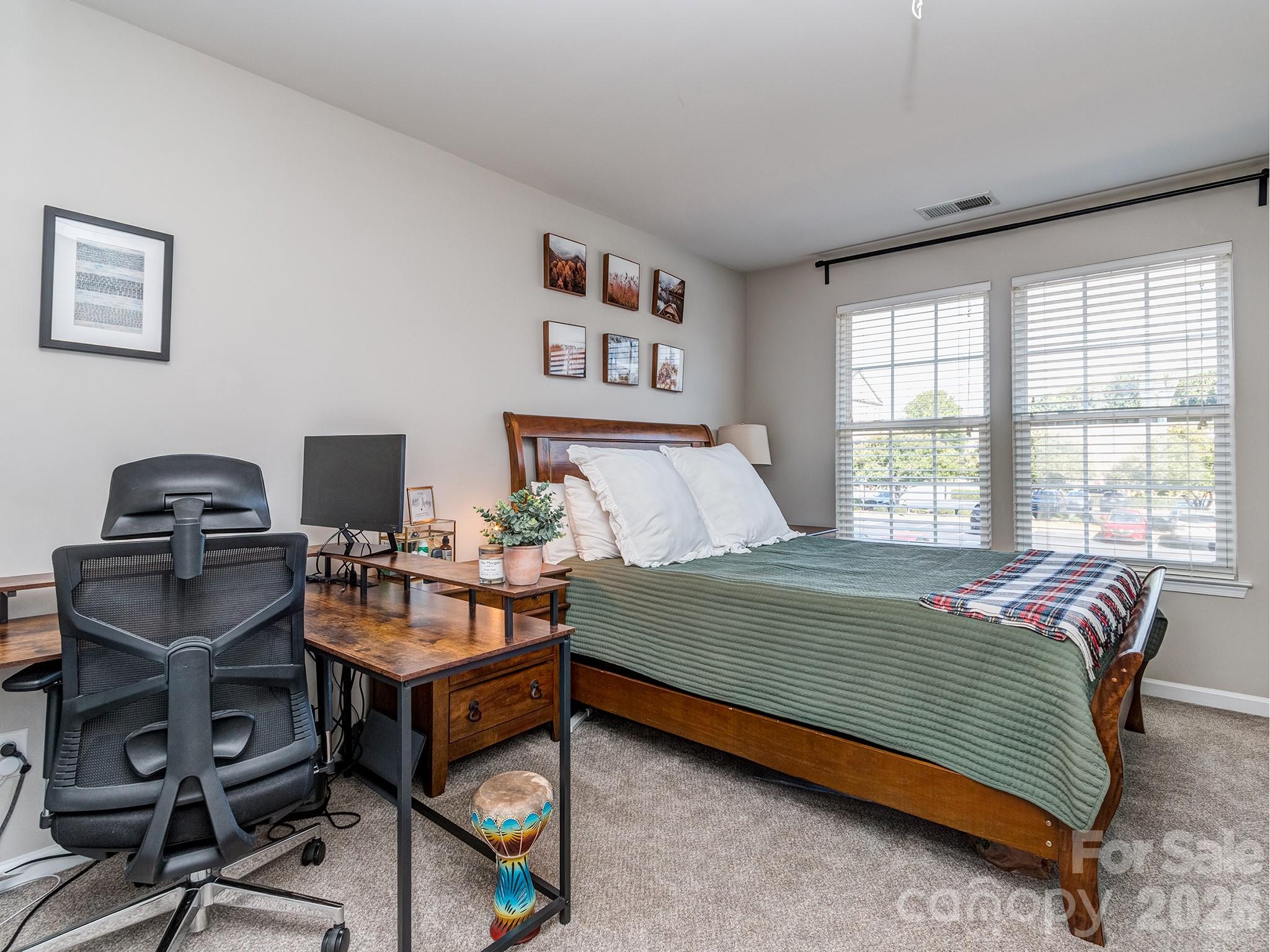6535 Central Pacific Avenue — Charlotte
