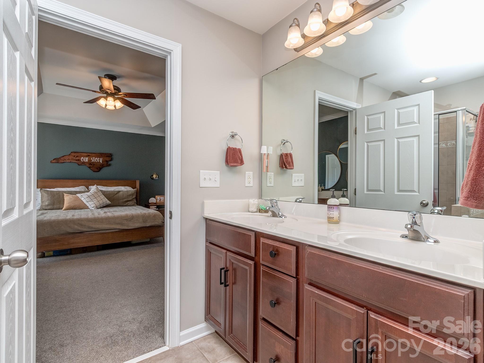 6535 Central Pacific Avenue — Charlotte