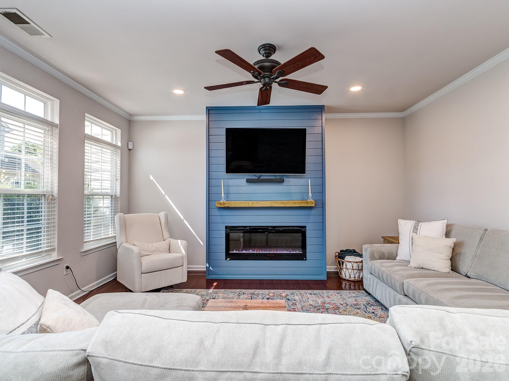 6535 Central Pacific Avenue — Charlotte