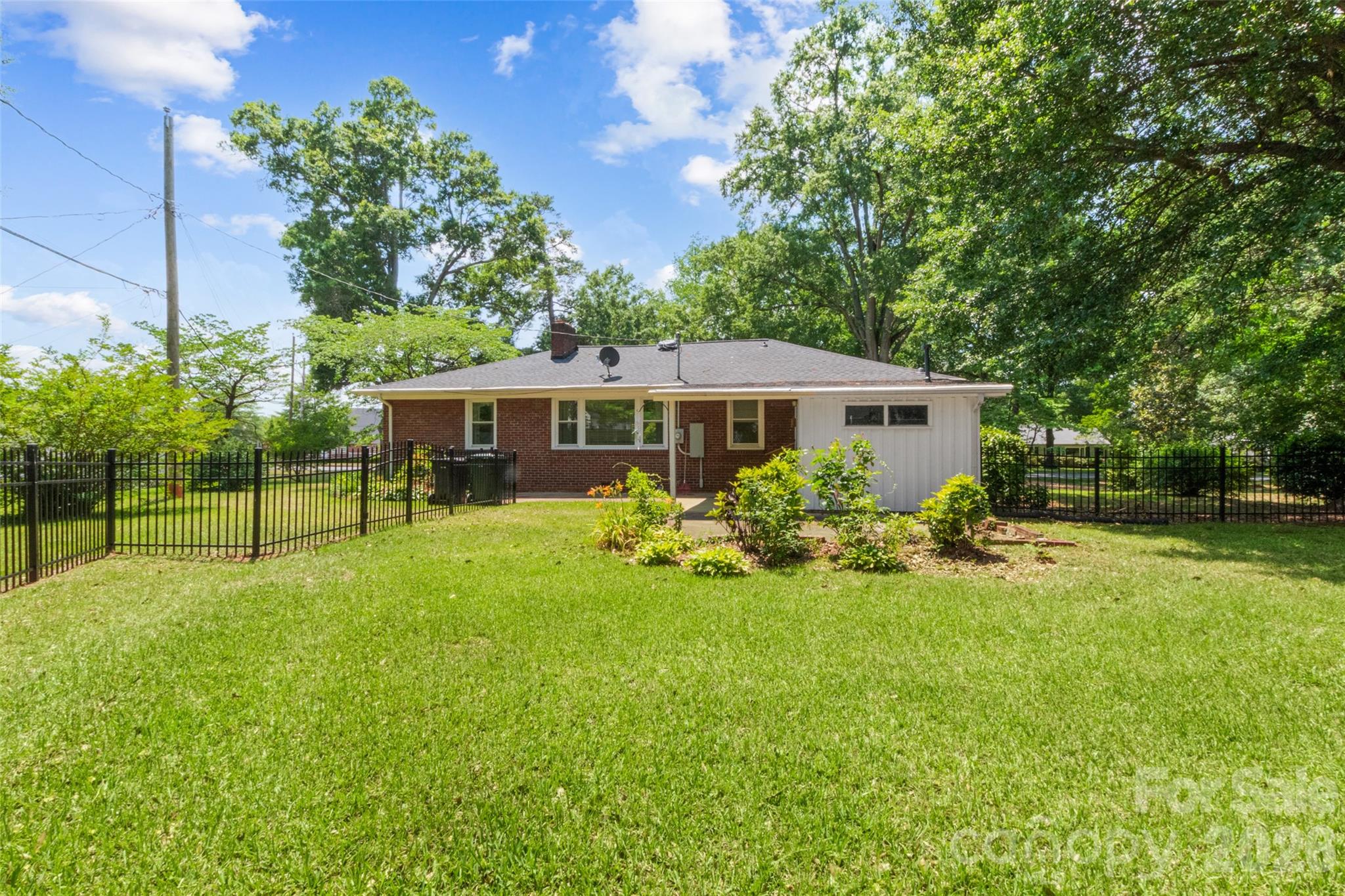 1024 Woodland Drive — Rock Hill