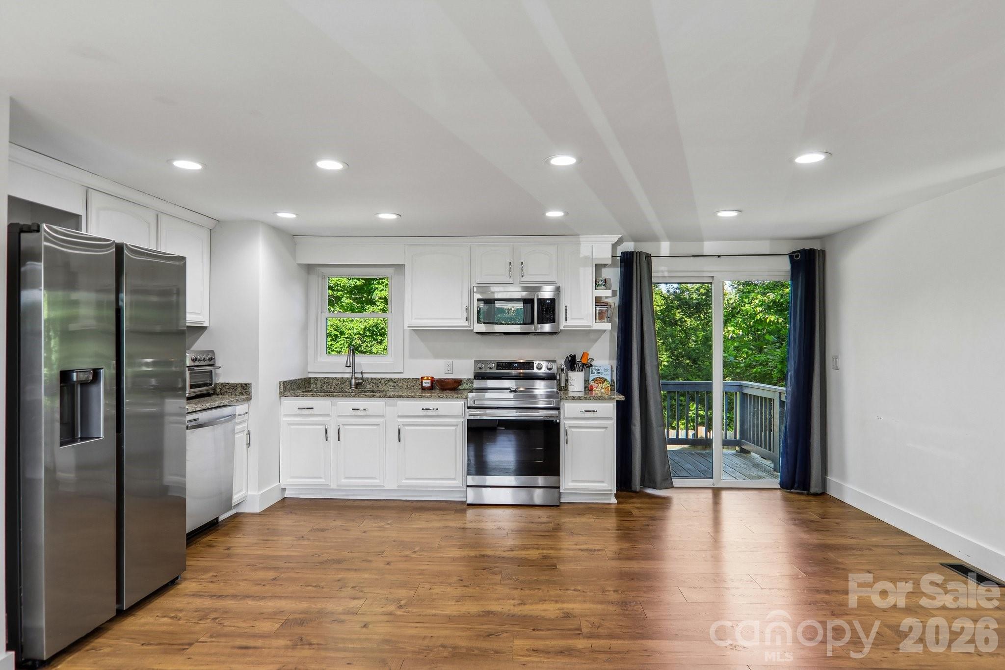 75 Glen View Road — Arden