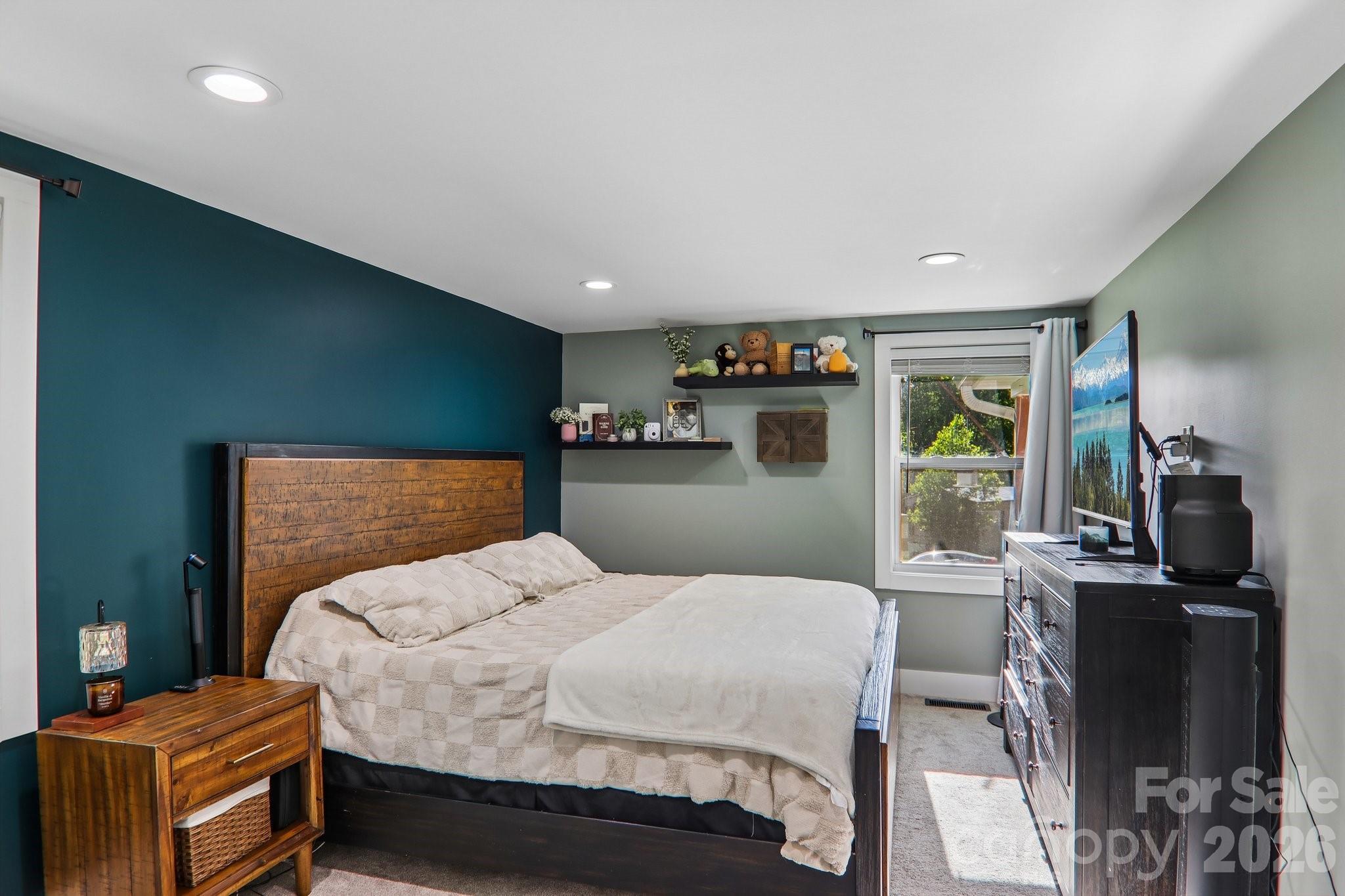 75 Glen View Road — Arden