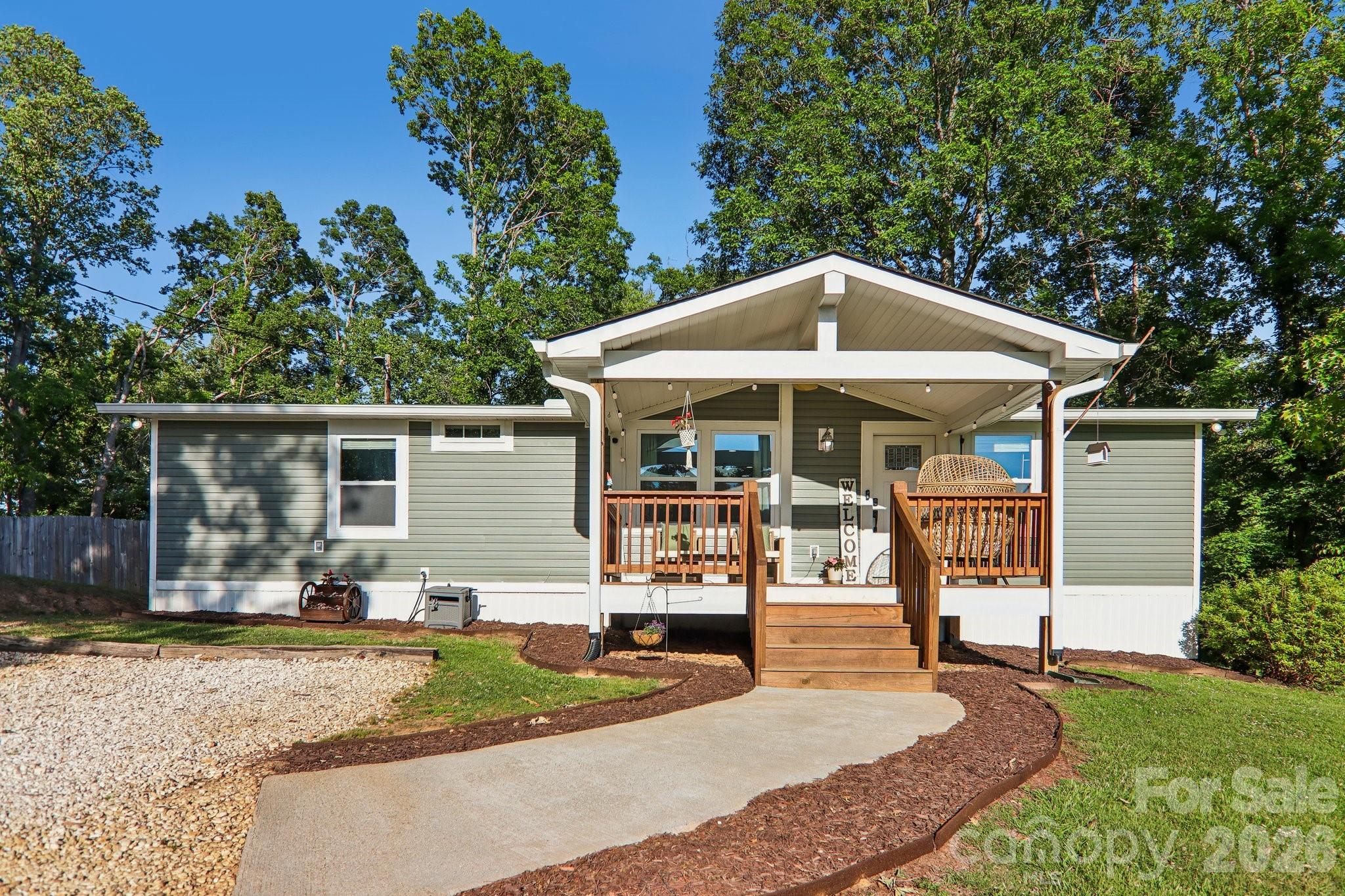 75 Glen View Road — Arden