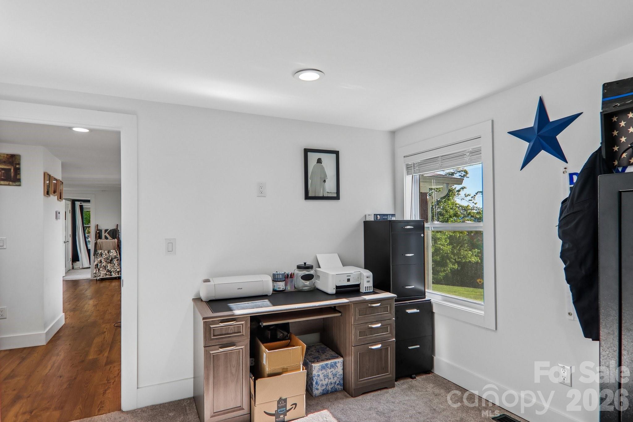 75 Glen View Road — Arden
