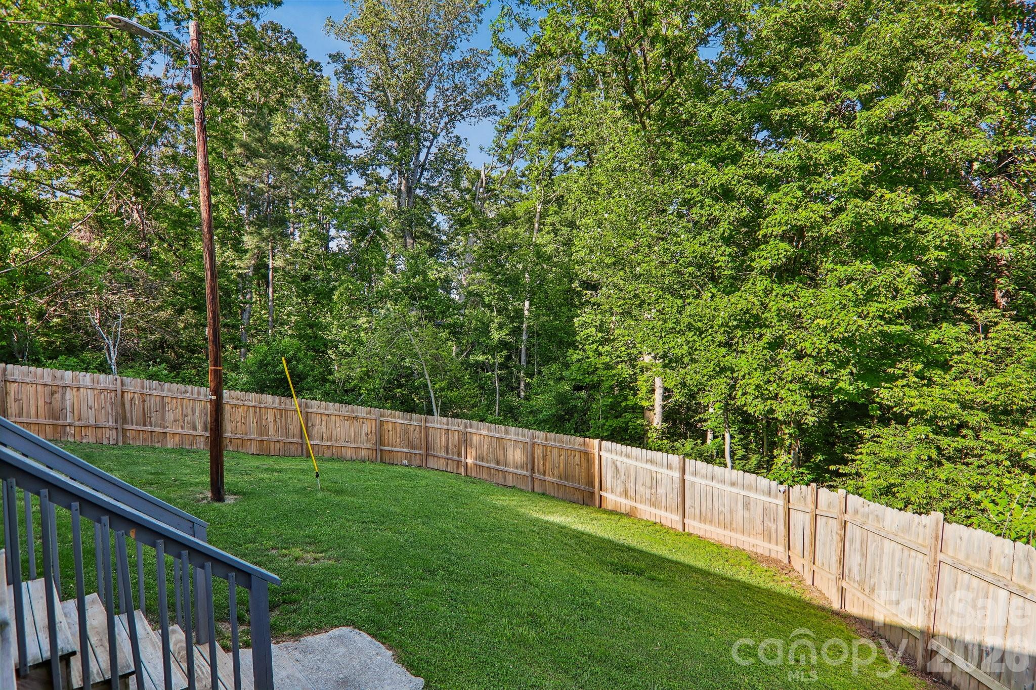75 Glen View Road — Arden