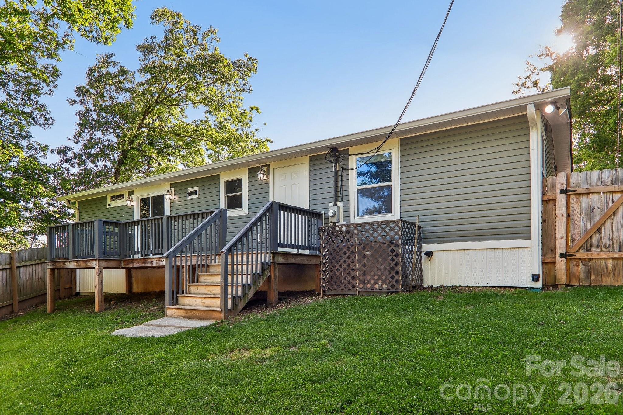 75 Glen View Road — Arden