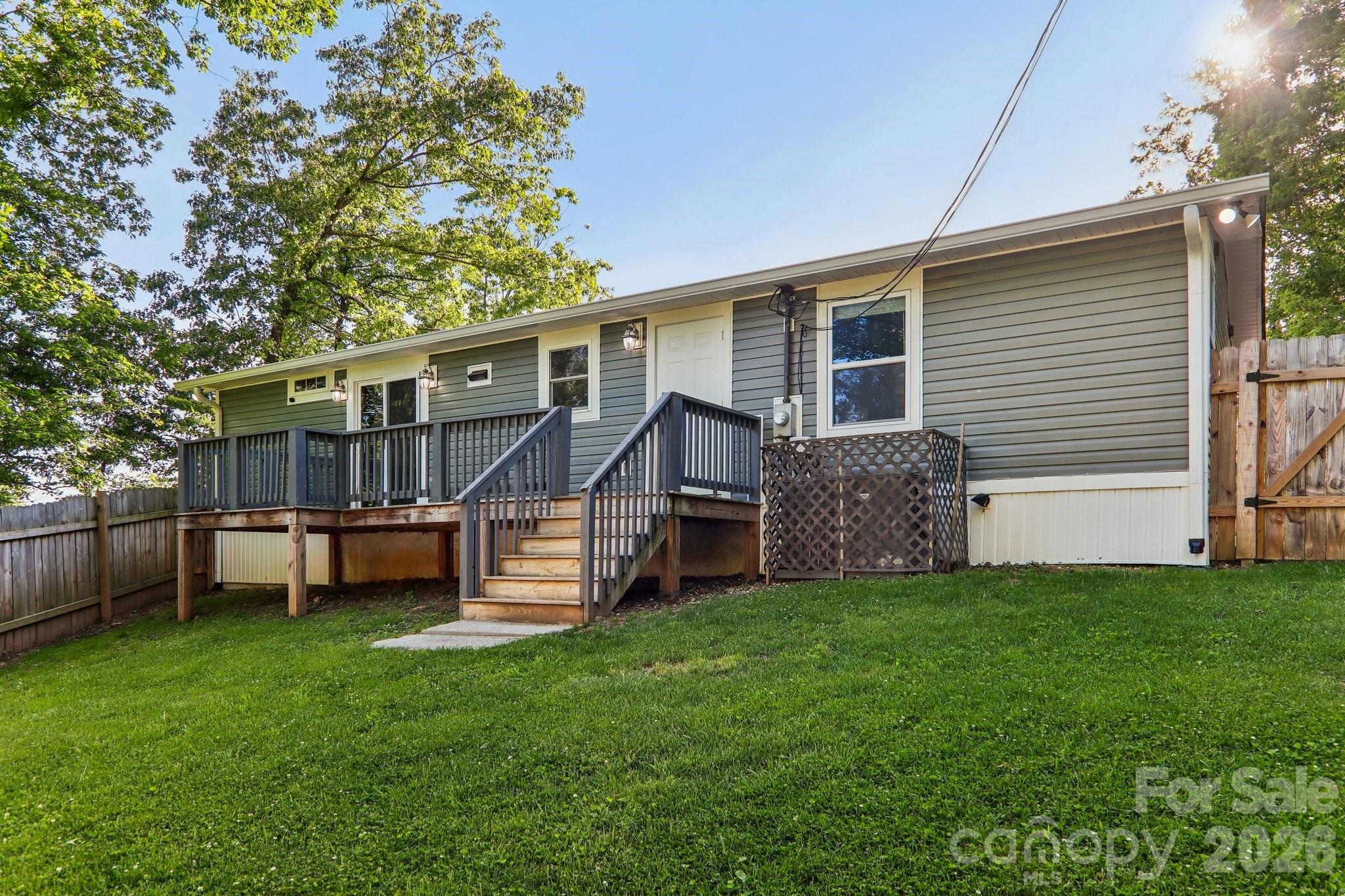 75 Glen View Road — Arden