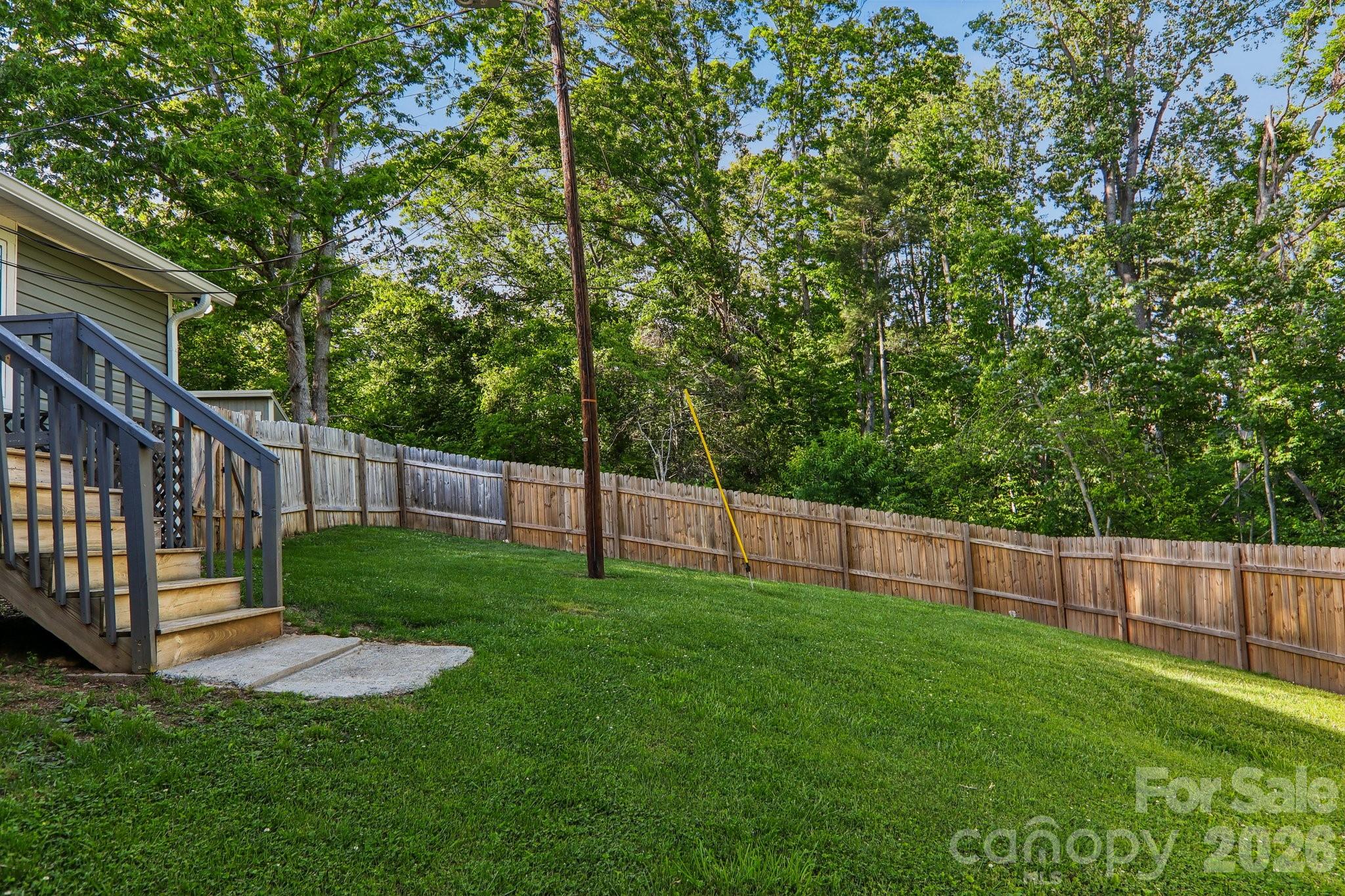 75 Glen View Road — Arden