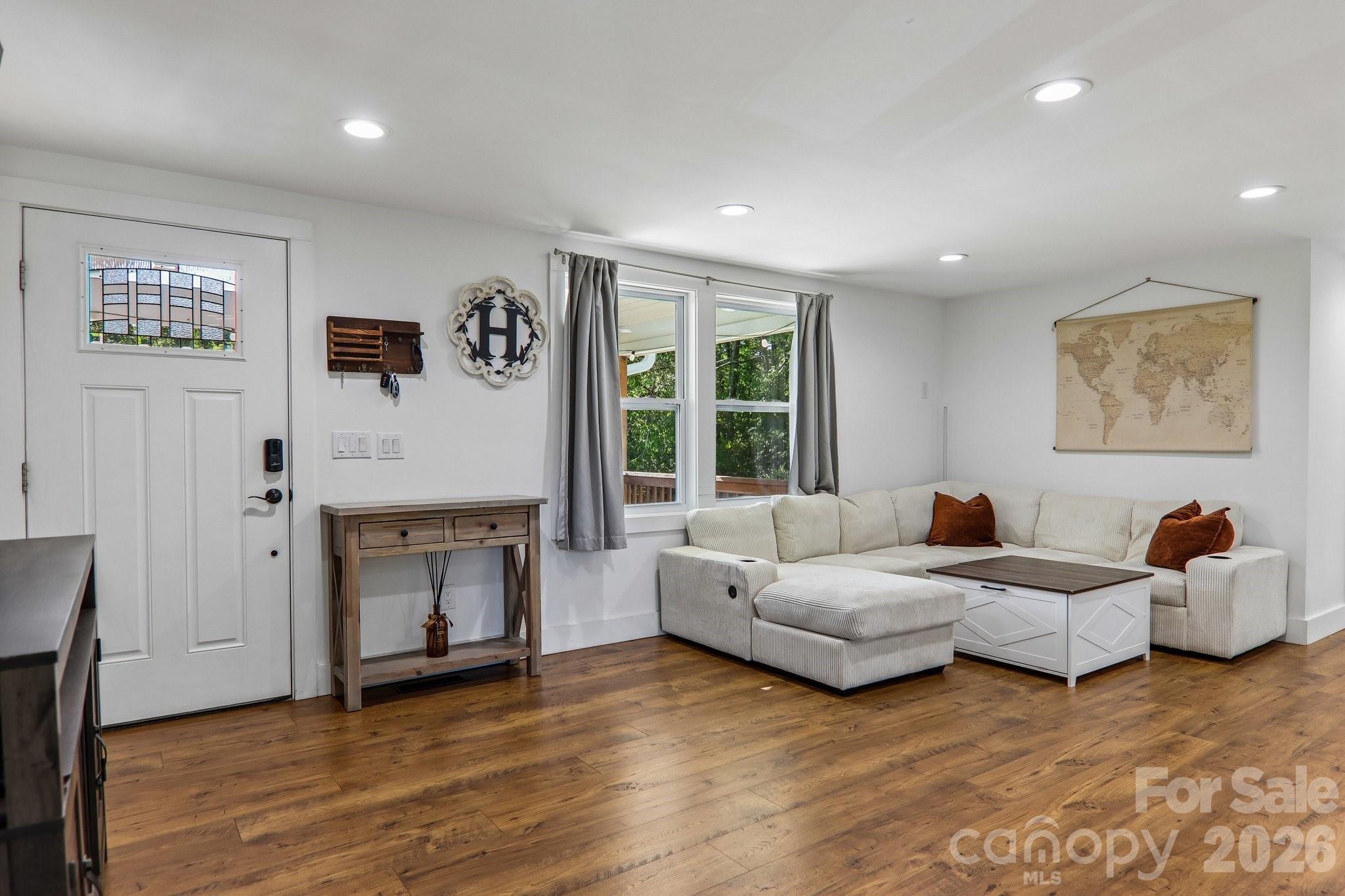 75 Glen View Road — Arden