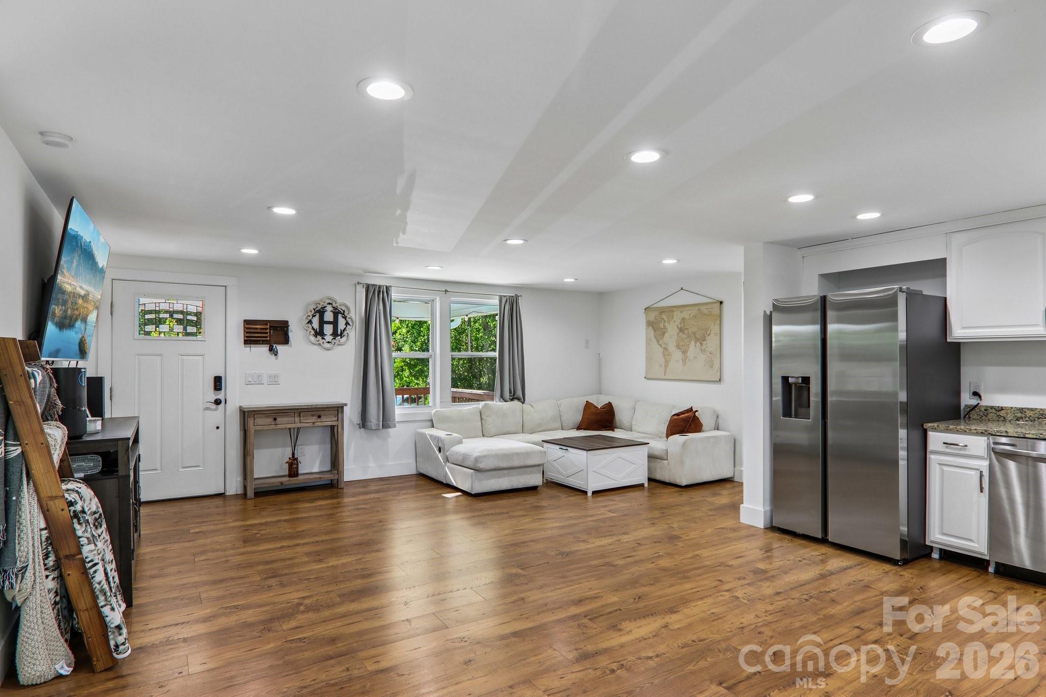75 Glen View Road — Arden