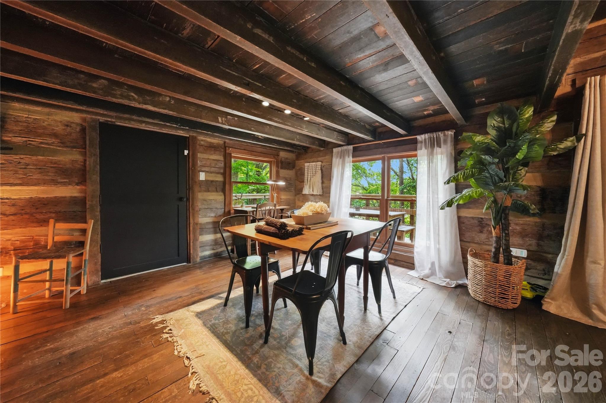300 Clark Cove Road — Statesville