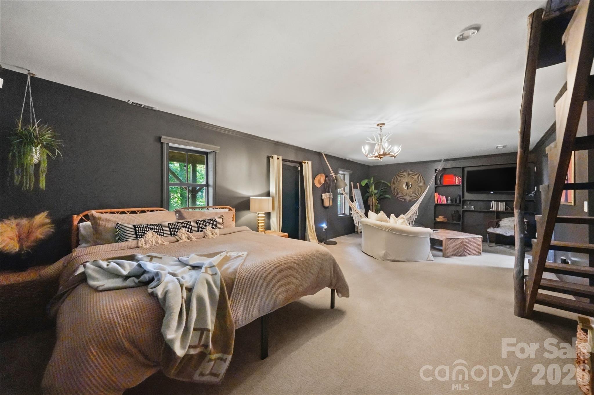 300 Clark Cove Road — Statesville