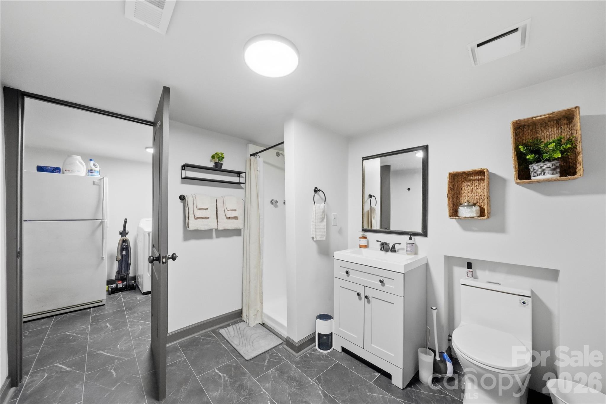300 Clark Cove Road — Statesville