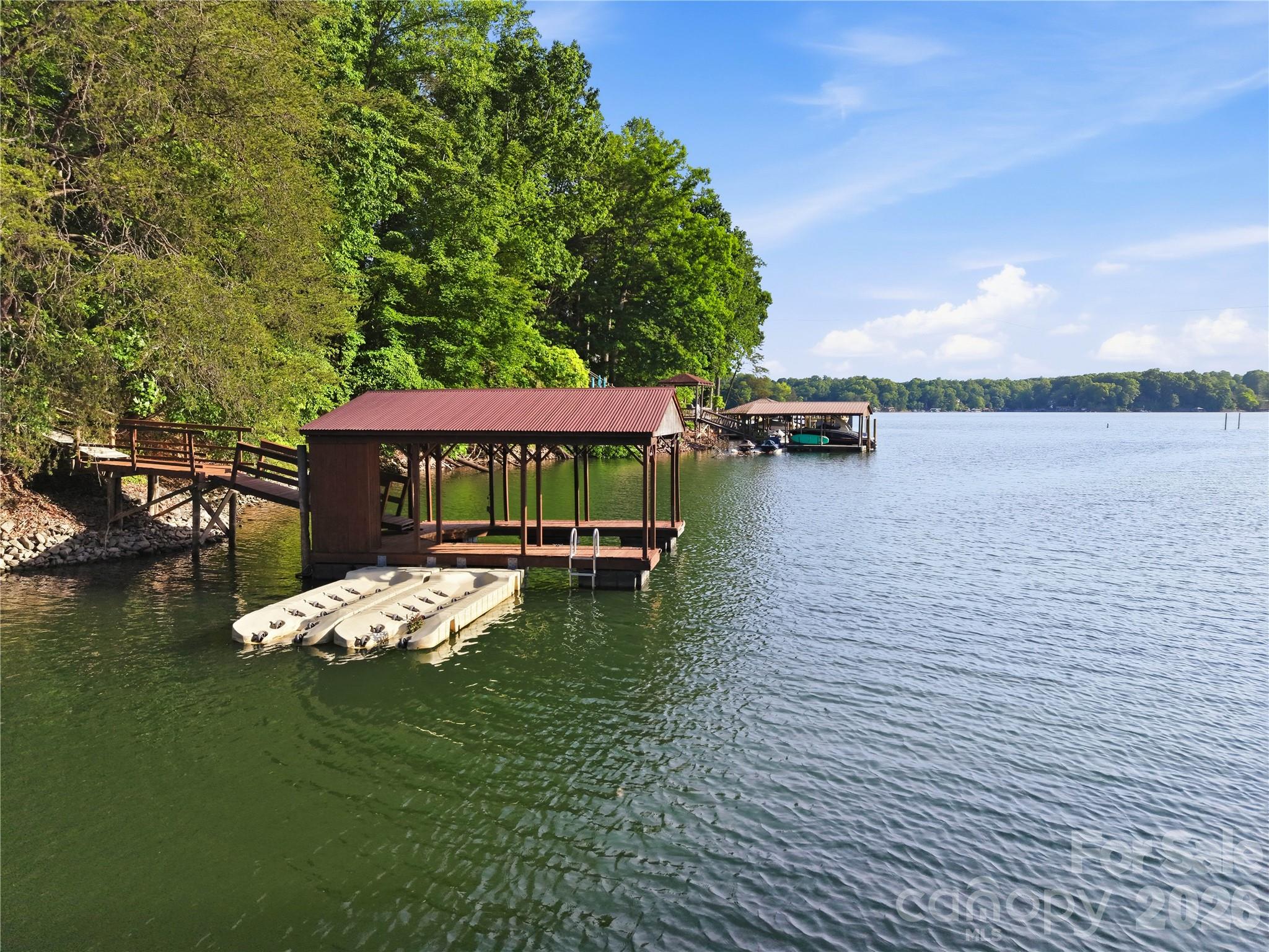 300 Clark Cove Road — Statesville
