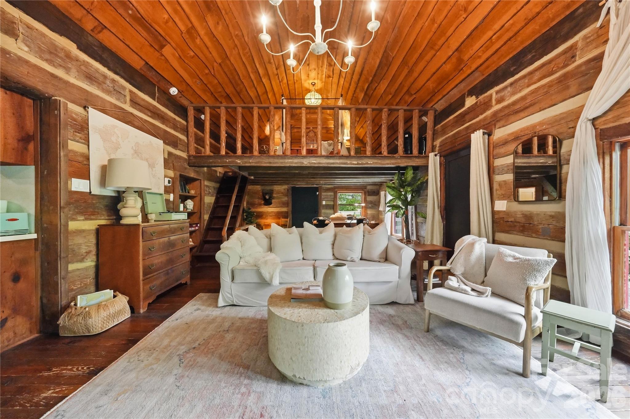 300 Clark Cove Road — Statesville