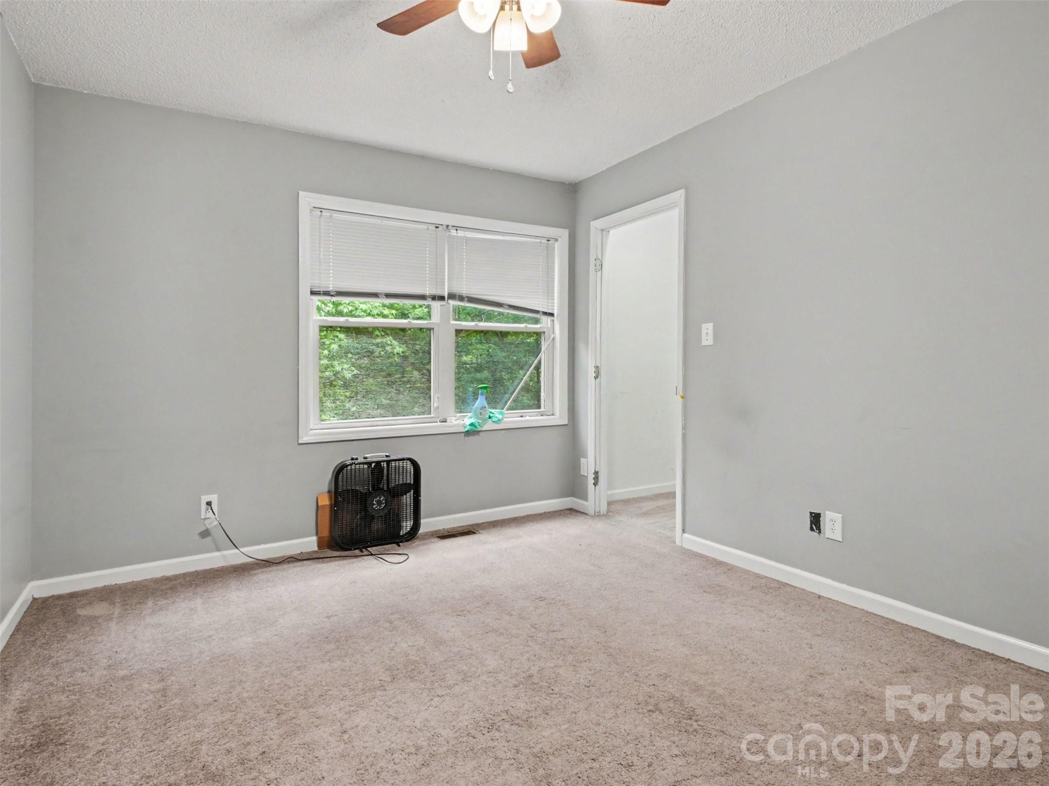 11109 Asbury Chapel Road — Huntersville
