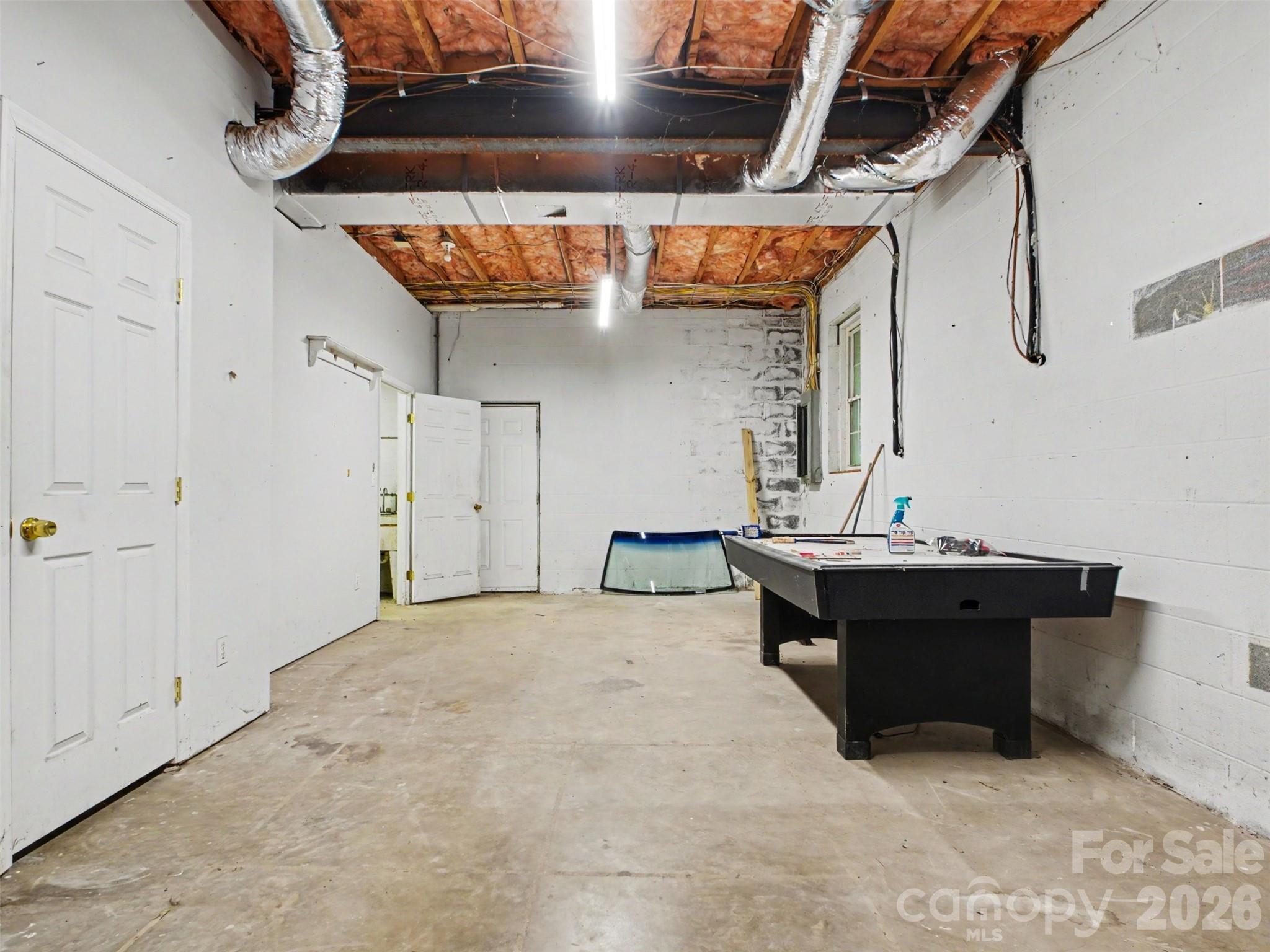 11109 Asbury Chapel Road — Huntersville