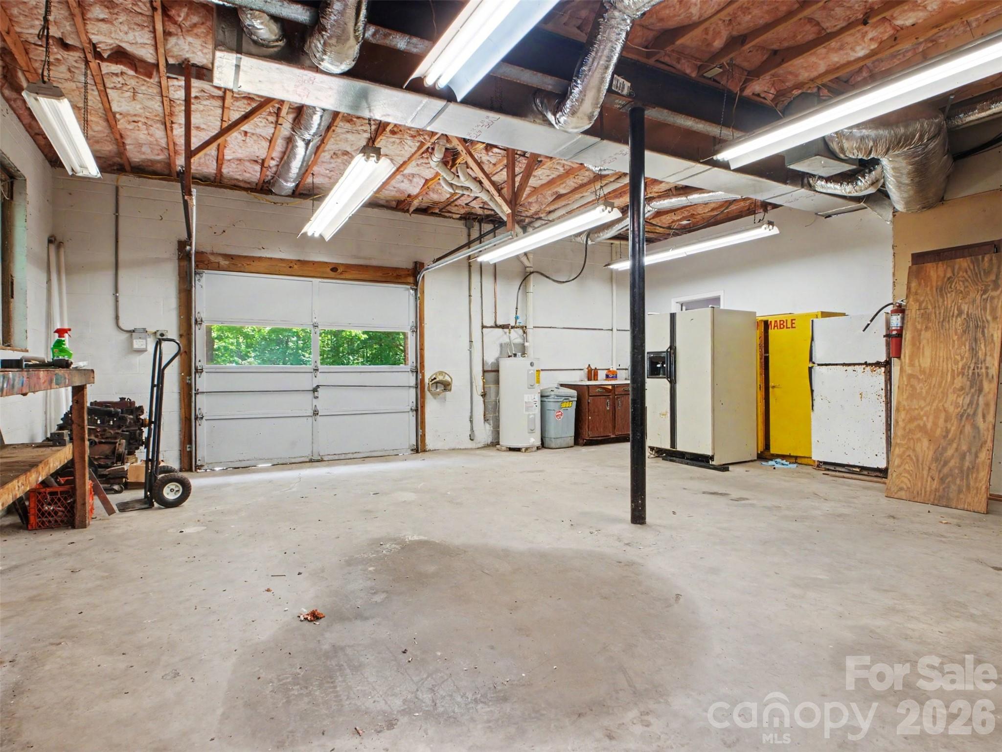 11109 Asbury Chapel Road — Huntersville
