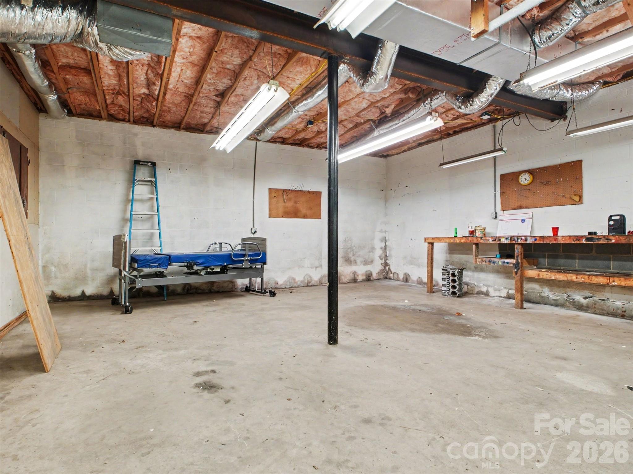 11109 Asbury Chapel Road — Huntersville