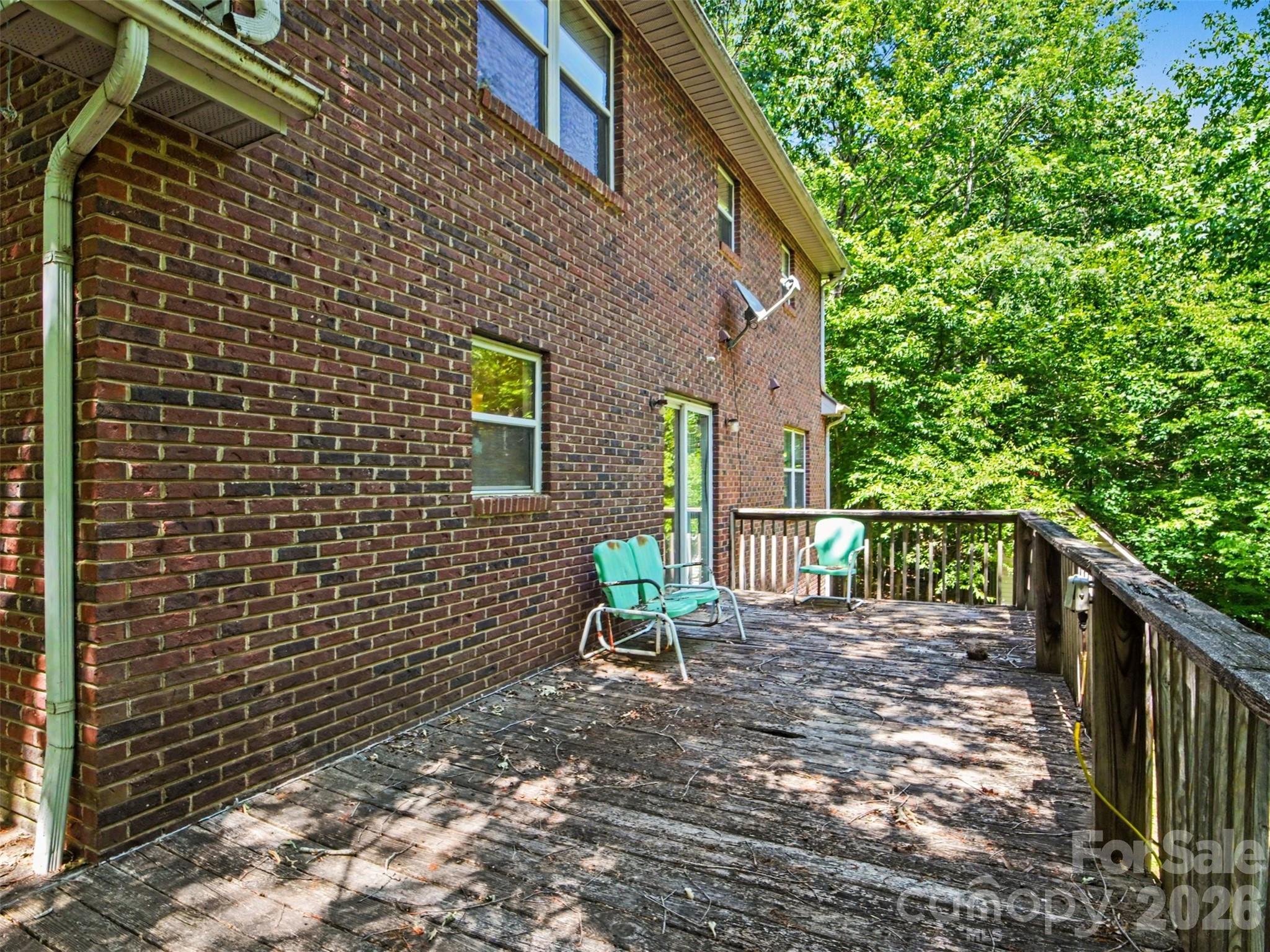 11109 Asbury Chapel Road — Huntersville