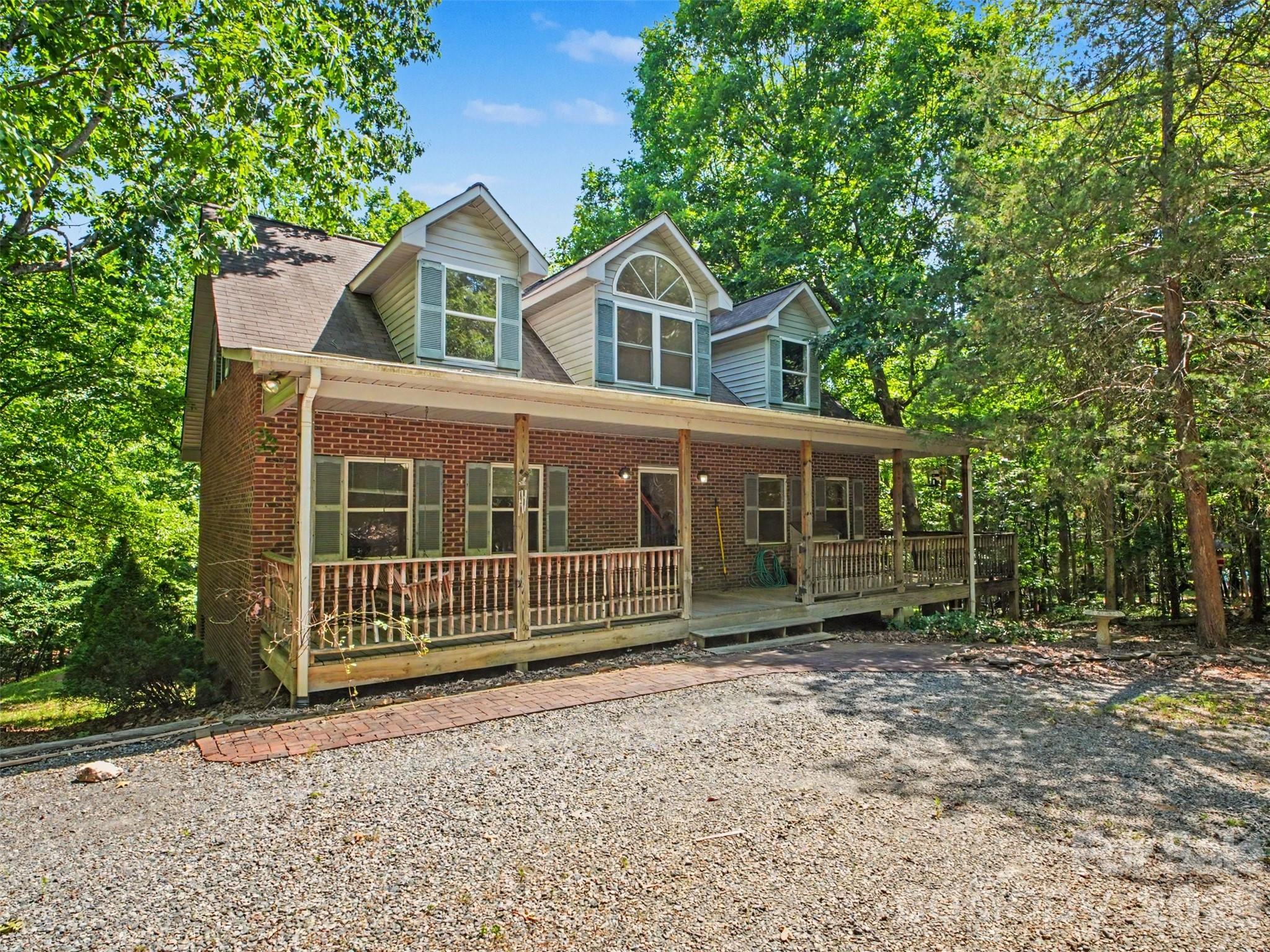 11109 Asbury Chapel Road — Huntersville