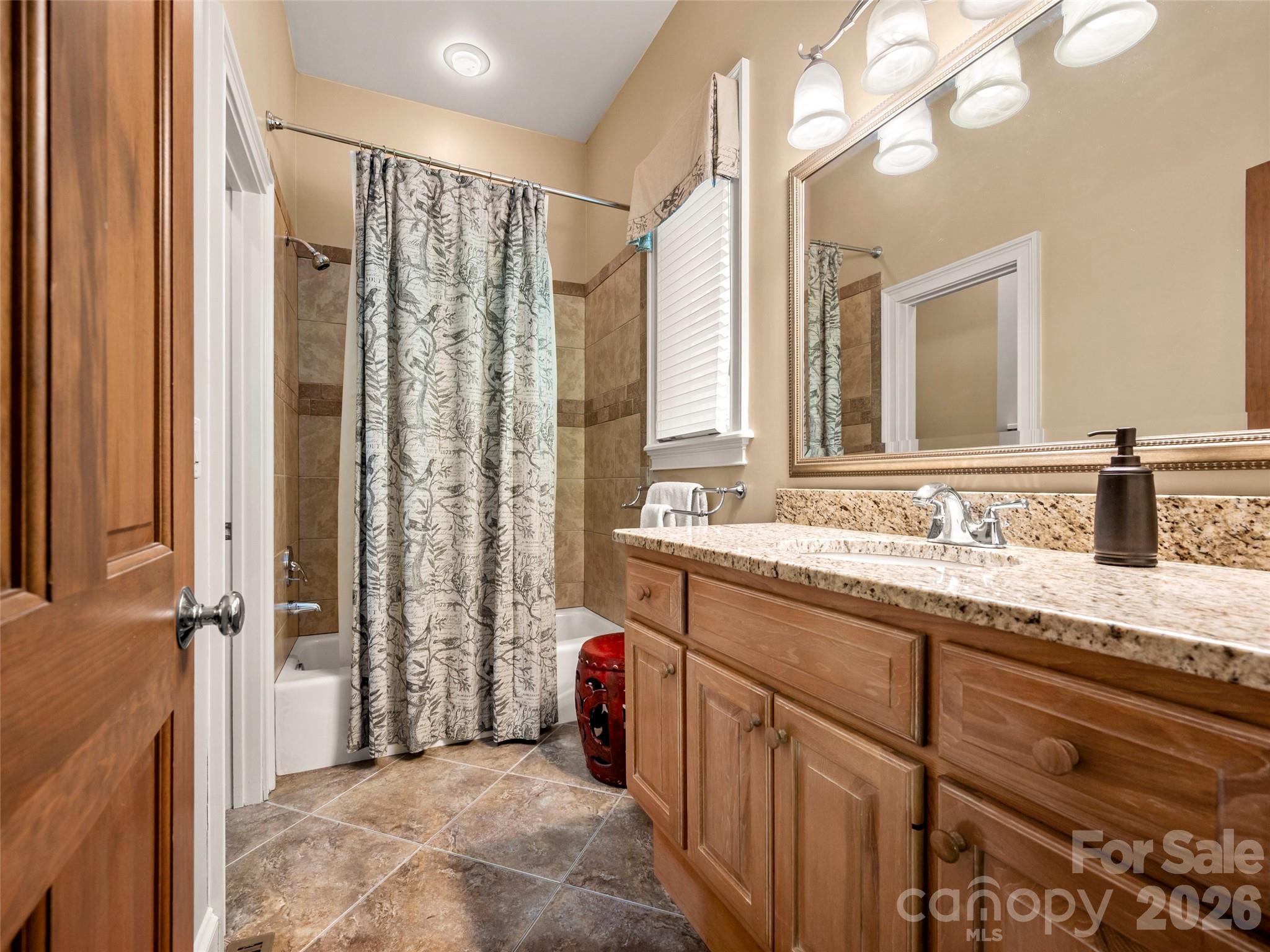 110 Little Cherokee Ridge — Hendersonville