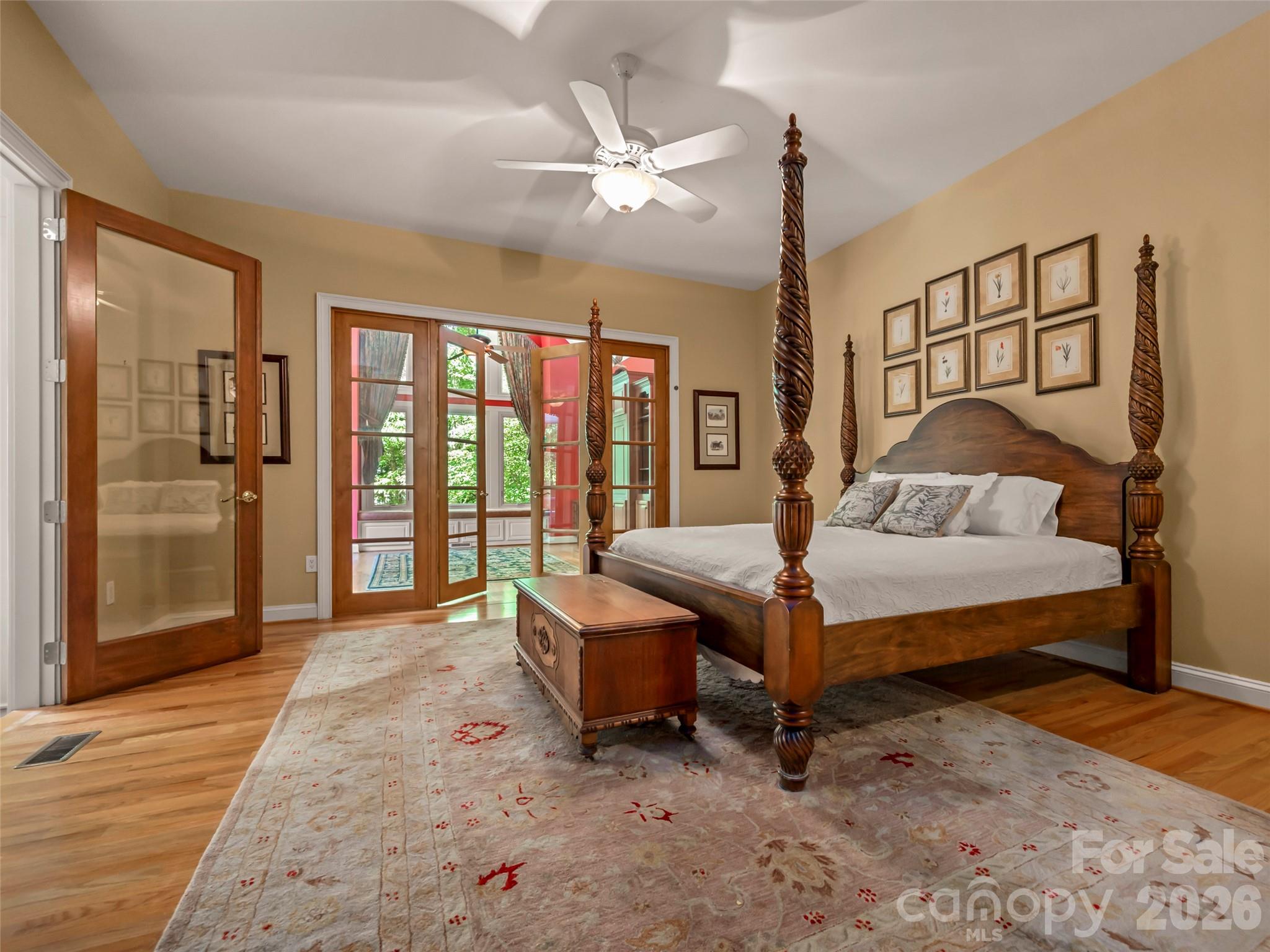 110 Little Cherokee Ridge — Hendersonville