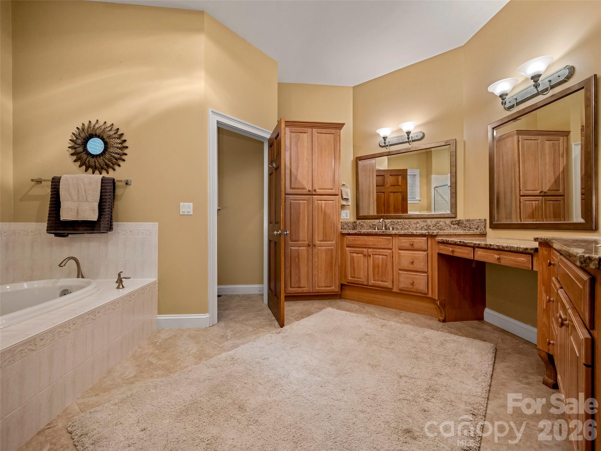 110 Little Cherokee Ridge — Hendersonville