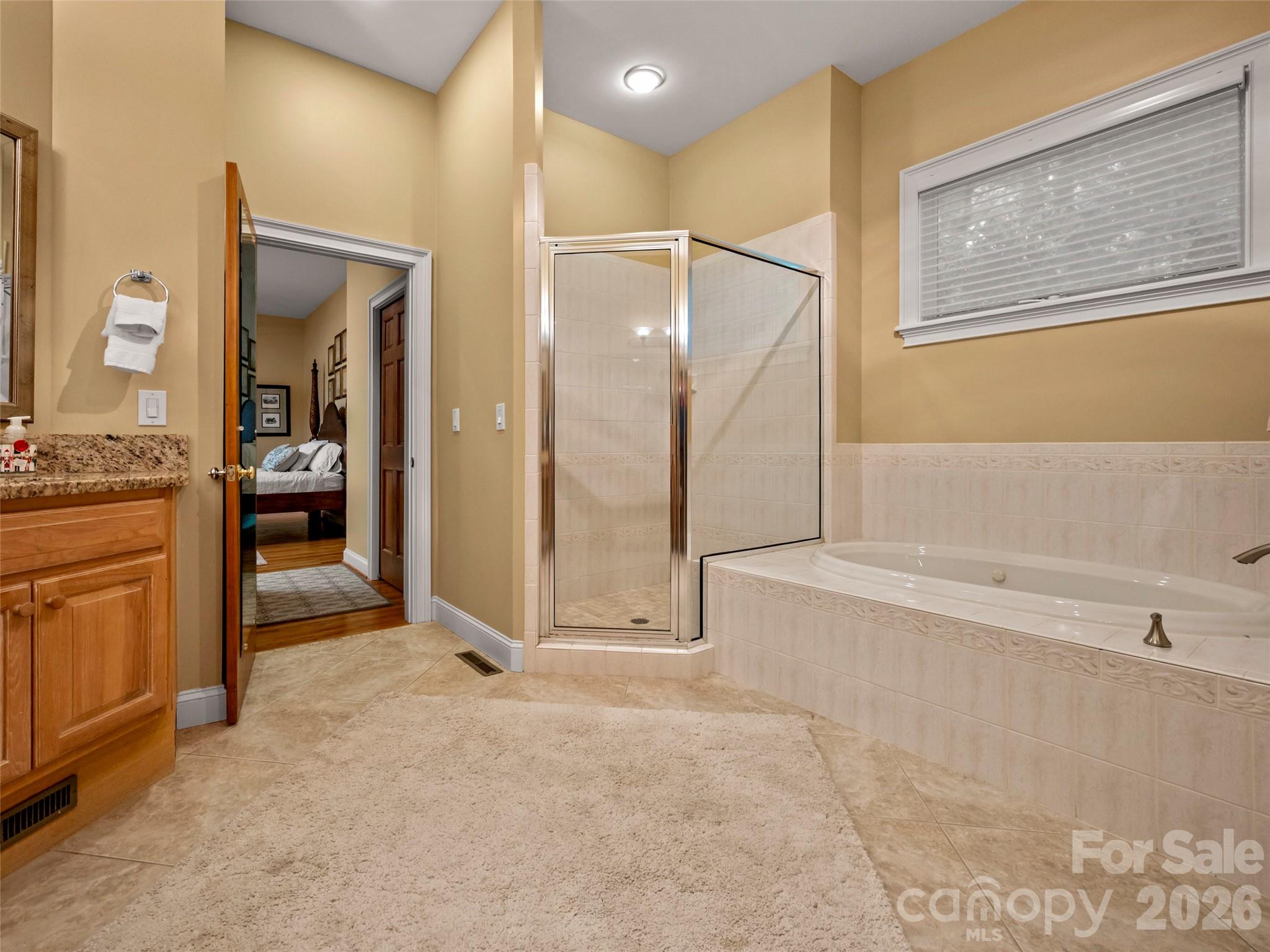 110 Little Cherokee Ridge — Hendersonville