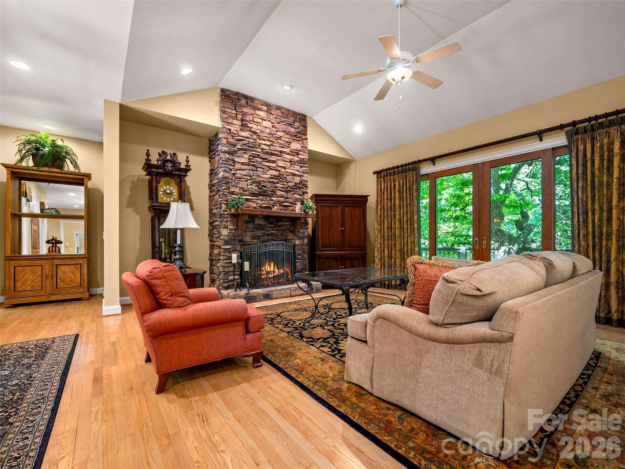 110 Little Cherokee Ridge — Hendersonville