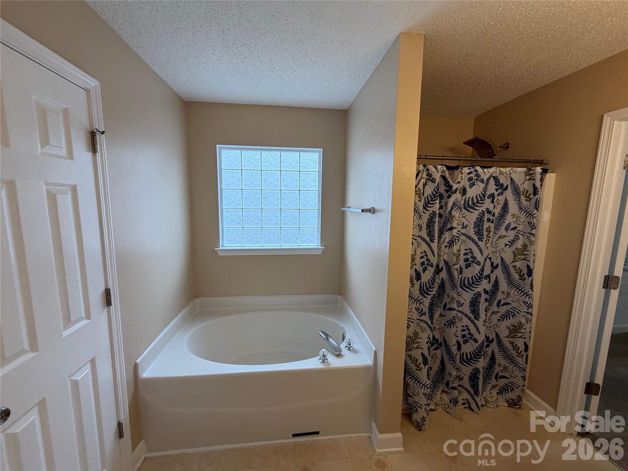 9233 Simonton Drive — Charlotte