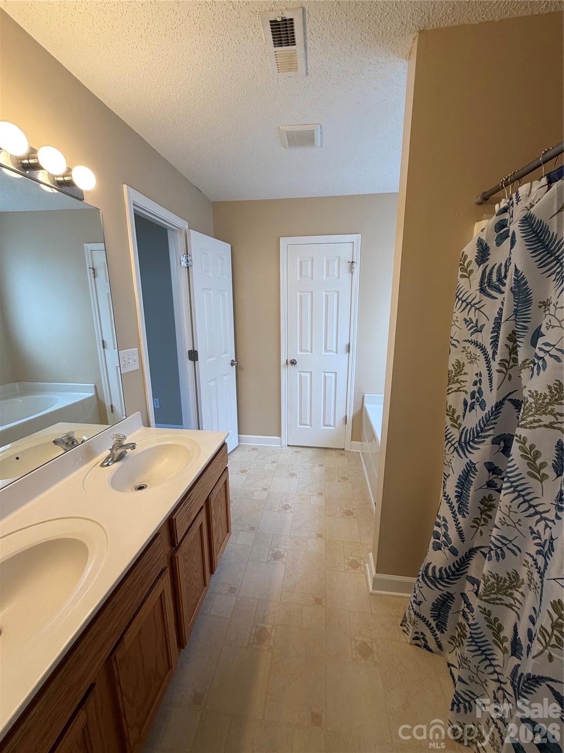 9233 Simonton Drive — Charlotte