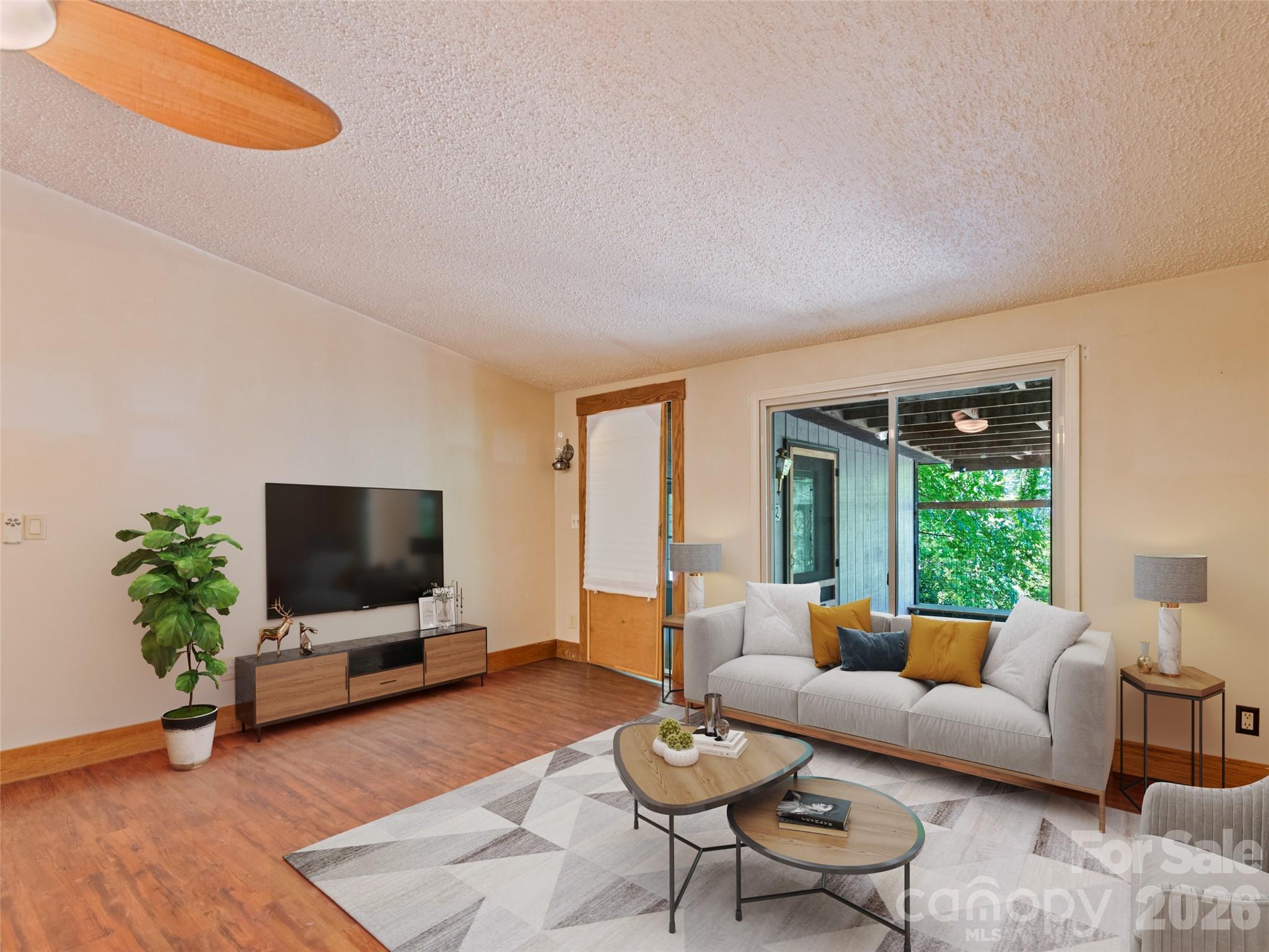 102 Serenity Lane — Clyde