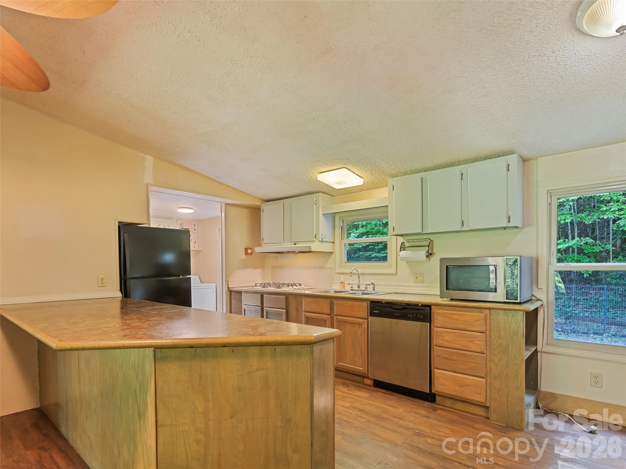 102 Serenity Lane — Clyde