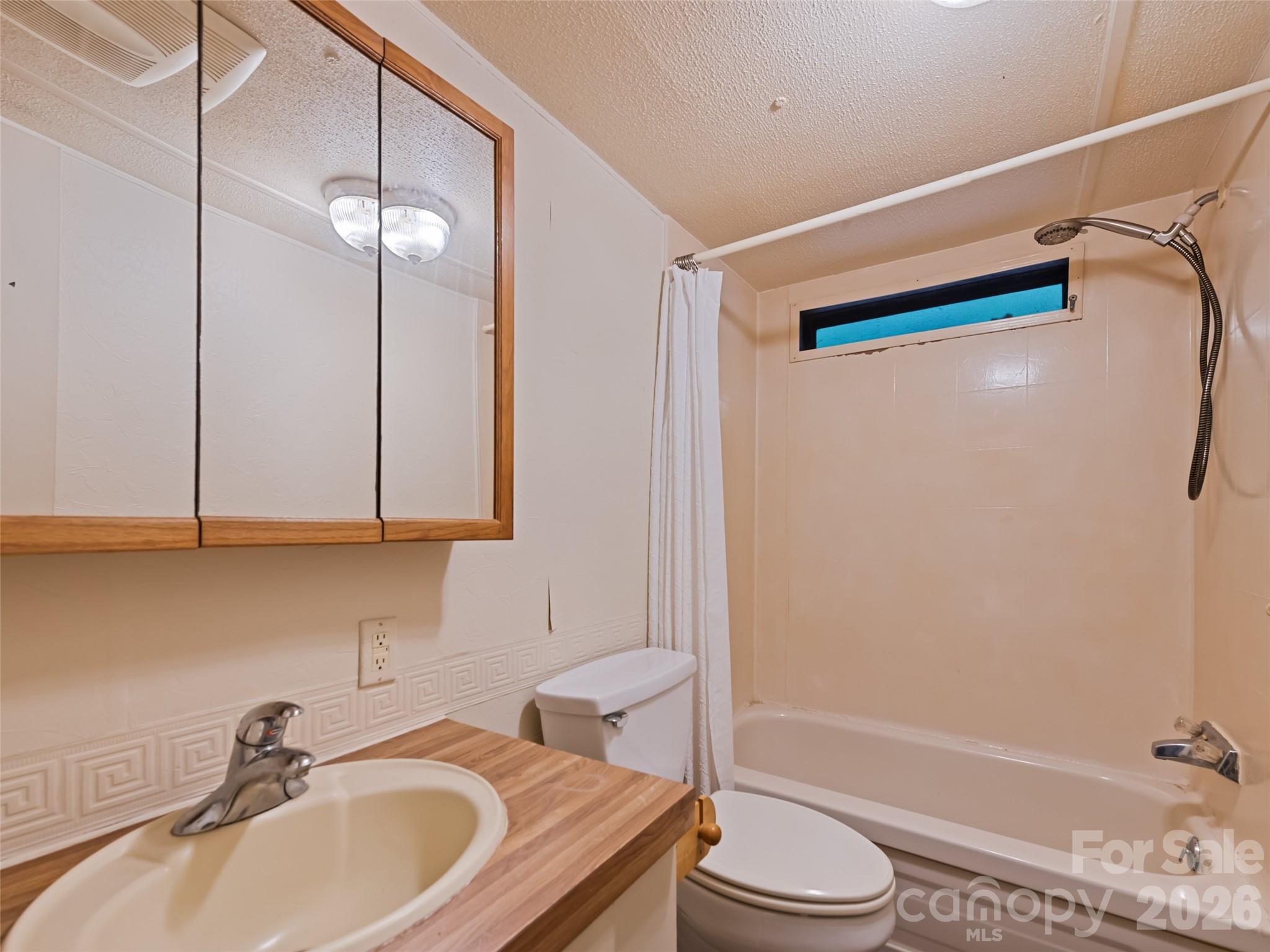 102 Serenity Lane — Clyde