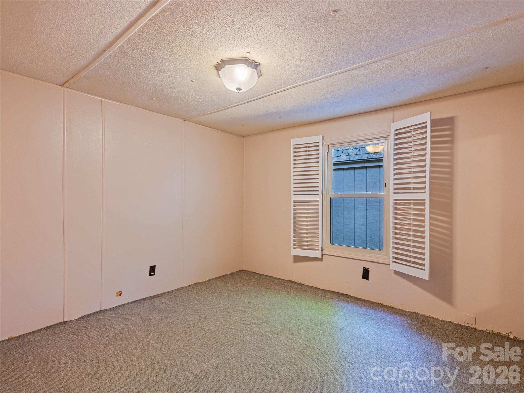 102 Serenity Lane — Clyde