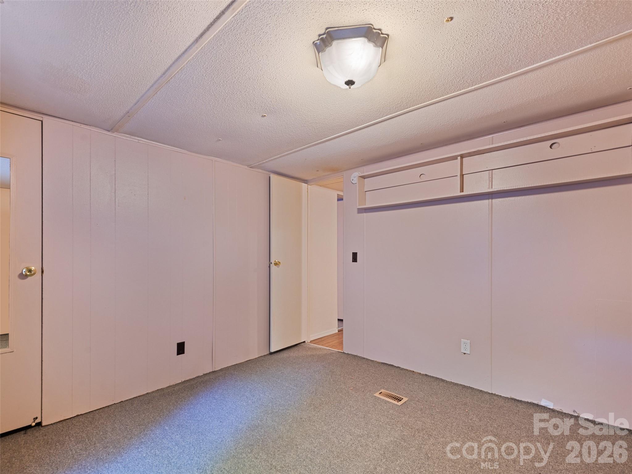 102 Serenity Lane — Clyde