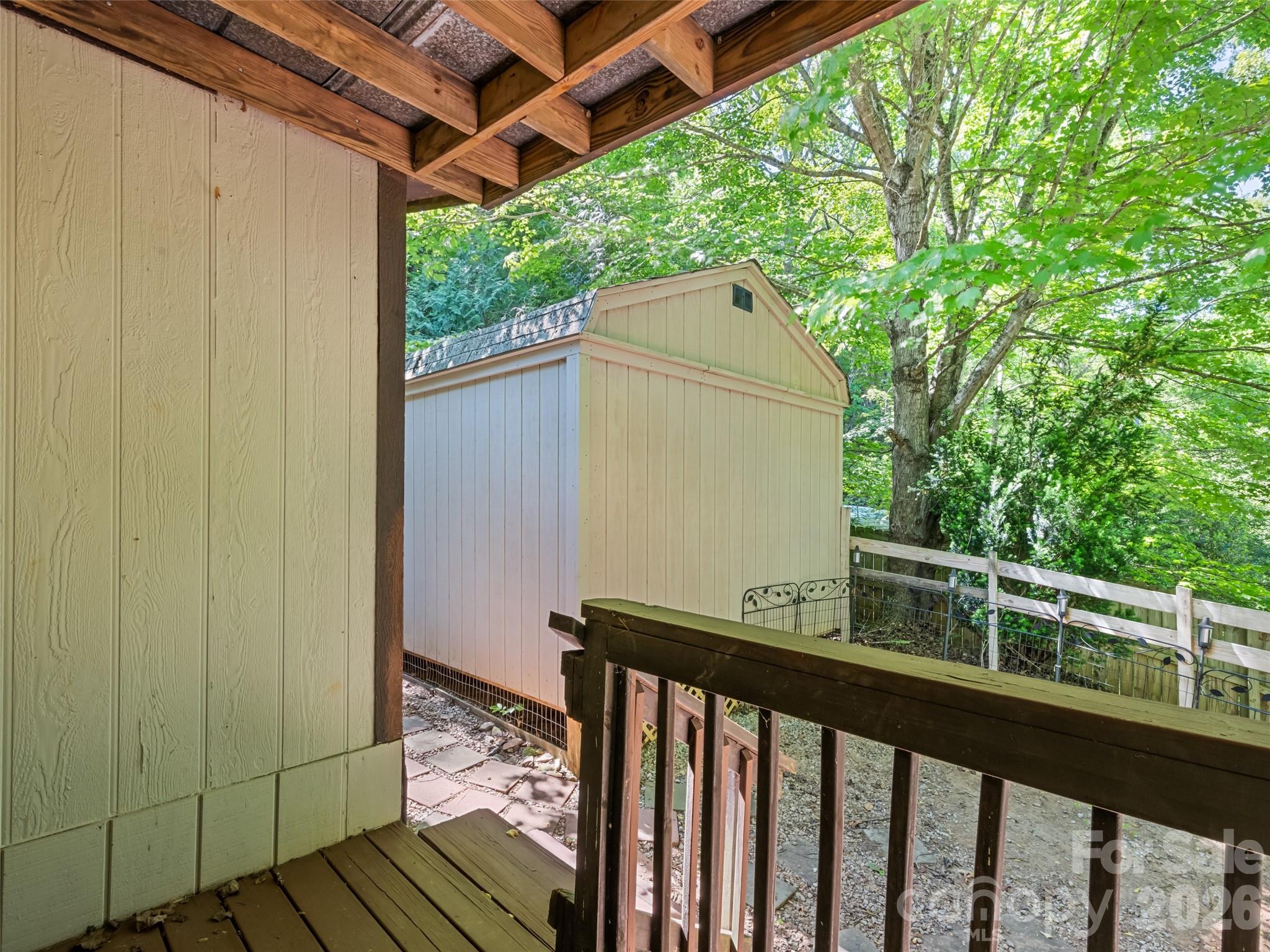 102 Serenity Lane — Clyde
