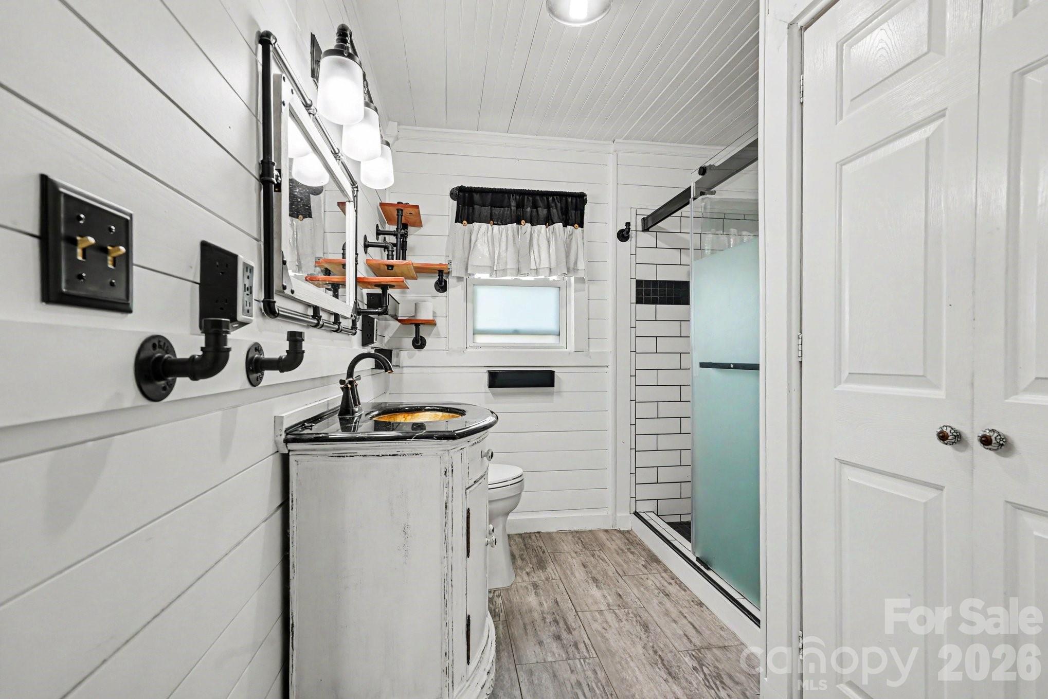 24359 Ridgecrest Road — Locust