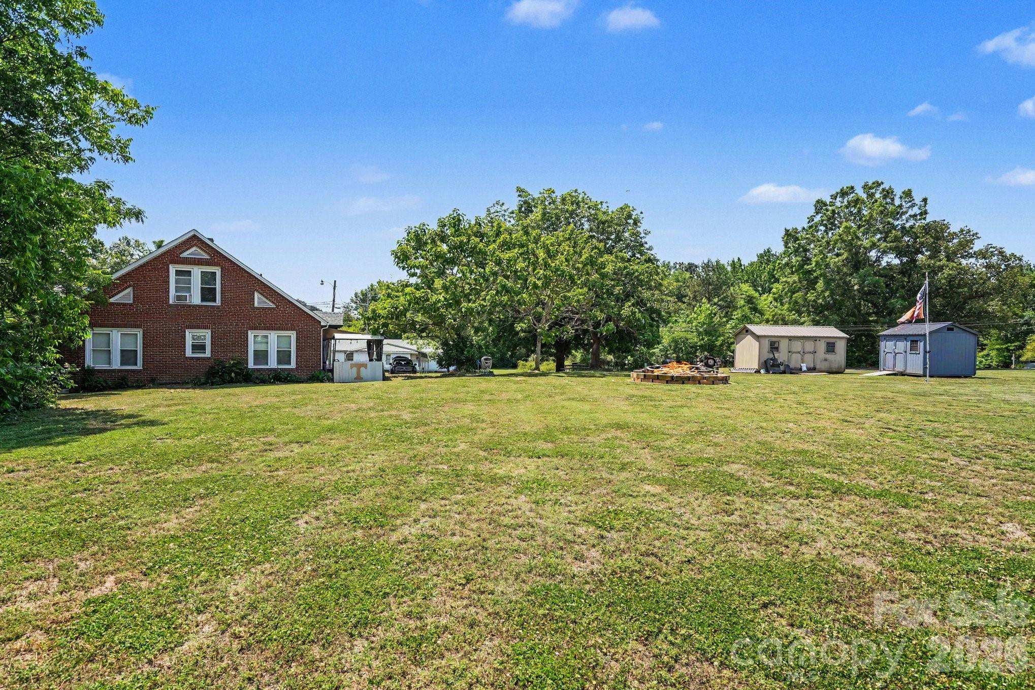 24359 Ridgecrest Road — Locust