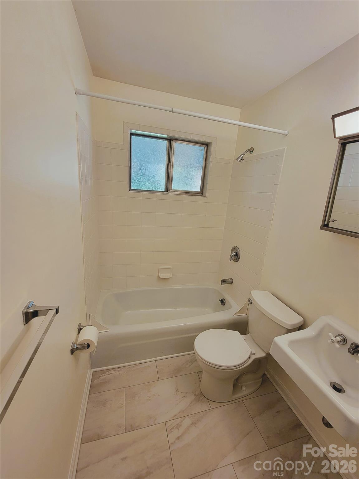 25 Browndale Road — Asheville