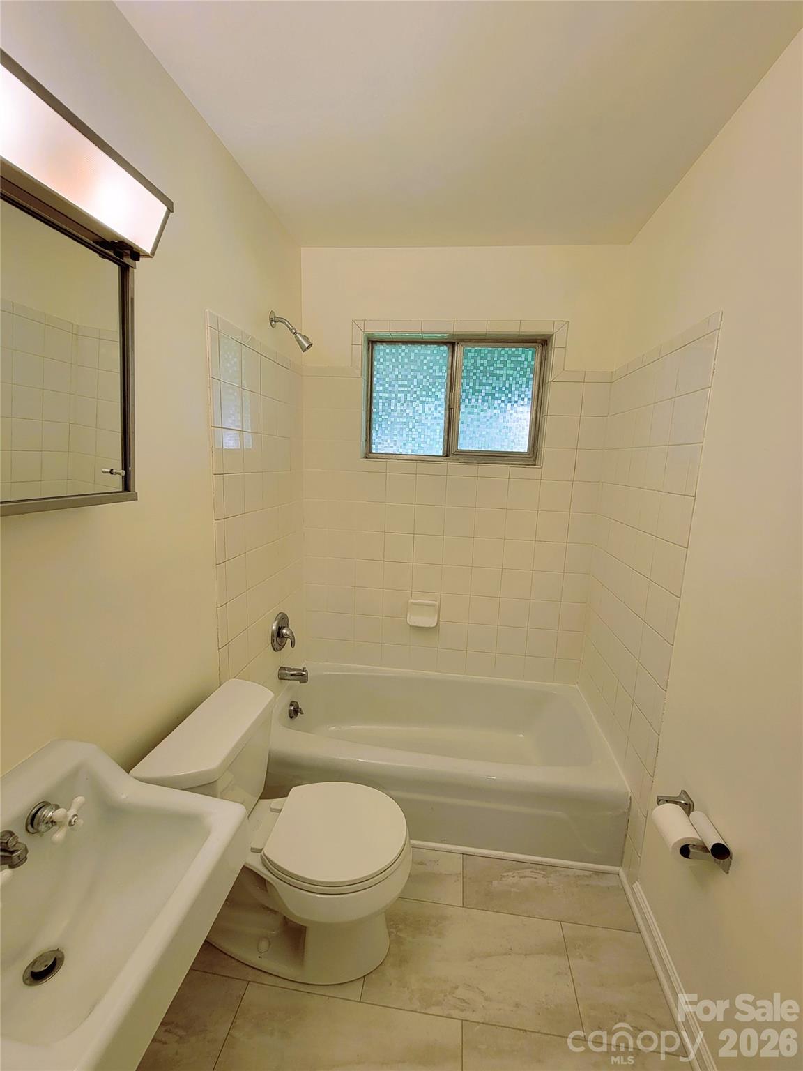 25 Browndale Road — Asheville