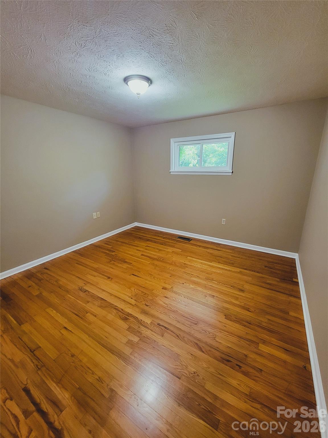 25 Browndale Road — Asheville