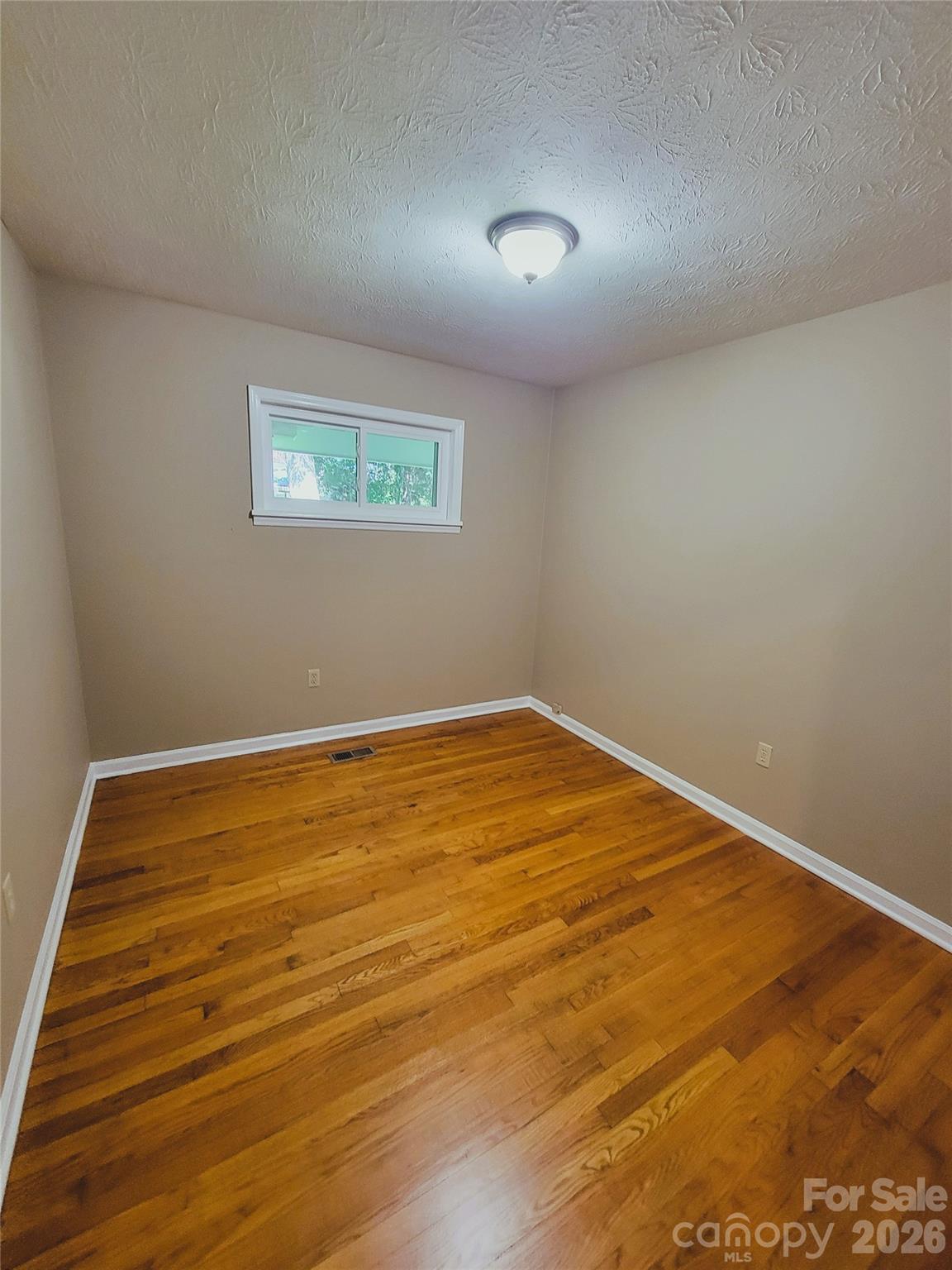 25 Browndale Road — Asheville