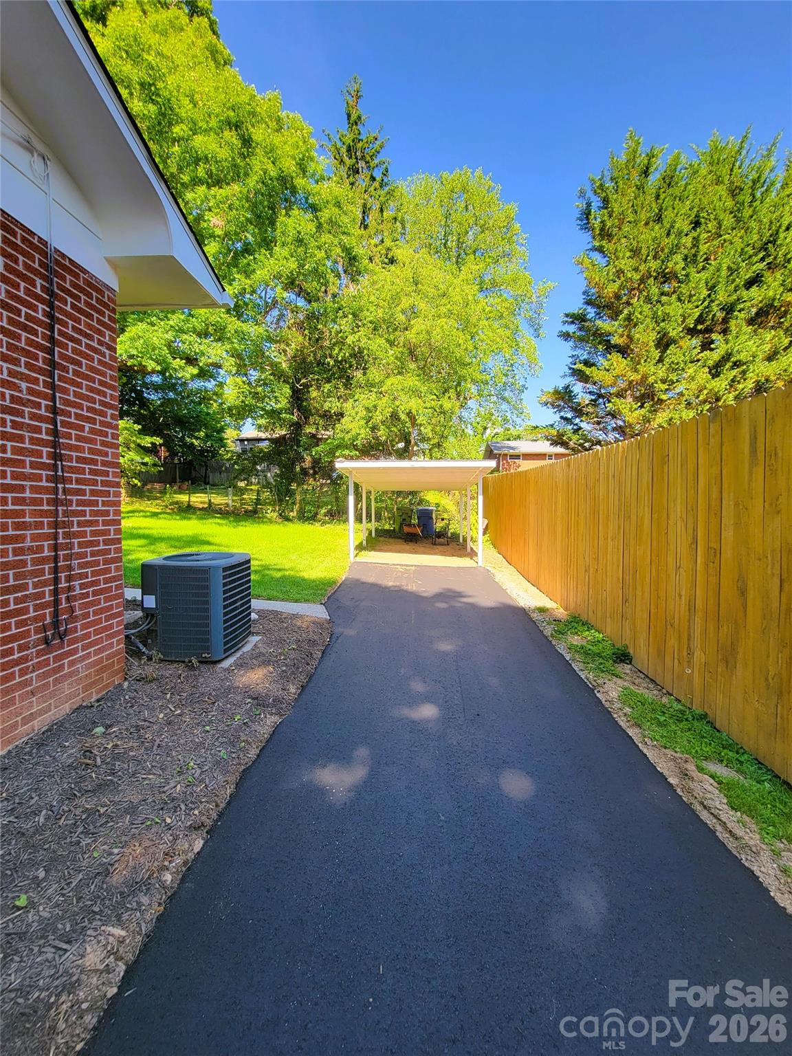 25 Browndale Road — Asheville
