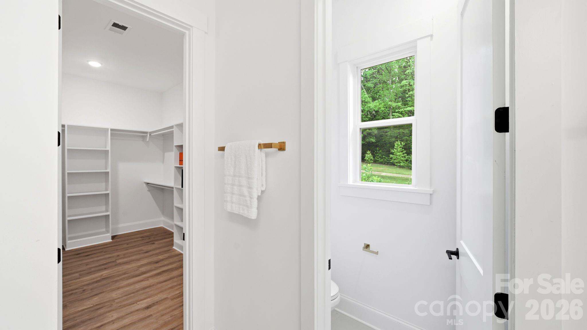 825 Breezewood Drive — Charlotte