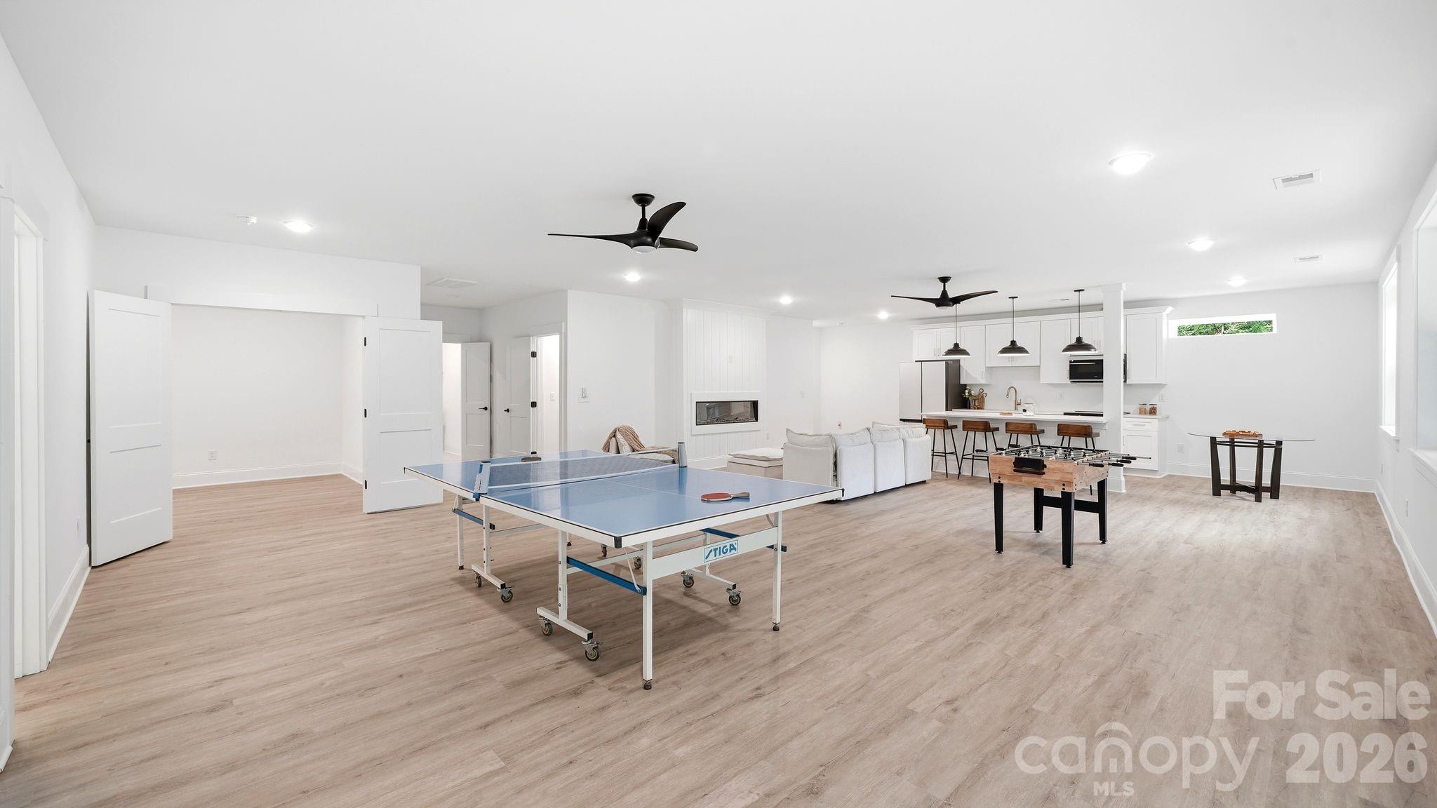 825 Breezewood Drive — Charlotte