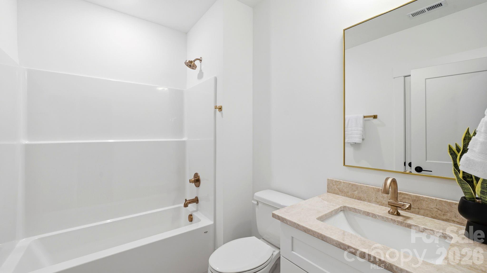 825 Breezewood Drive — Charlotte